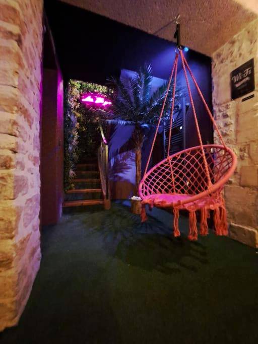 Photo du logement - La Bayeuzen - La Tropicale - Love Room - Bayeux