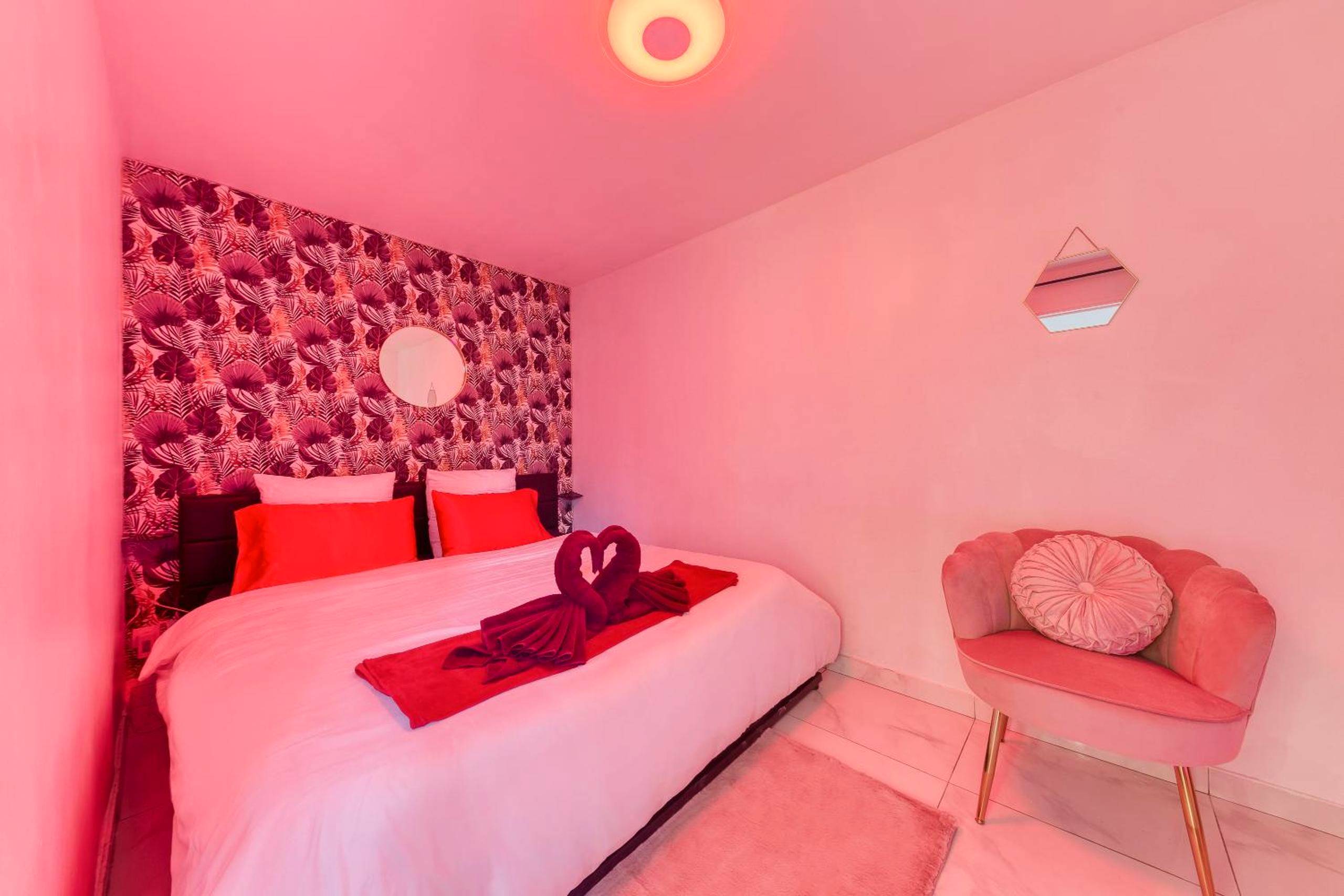 Vue du logement - La belle Hirondelle - Love Room Jacuzzi