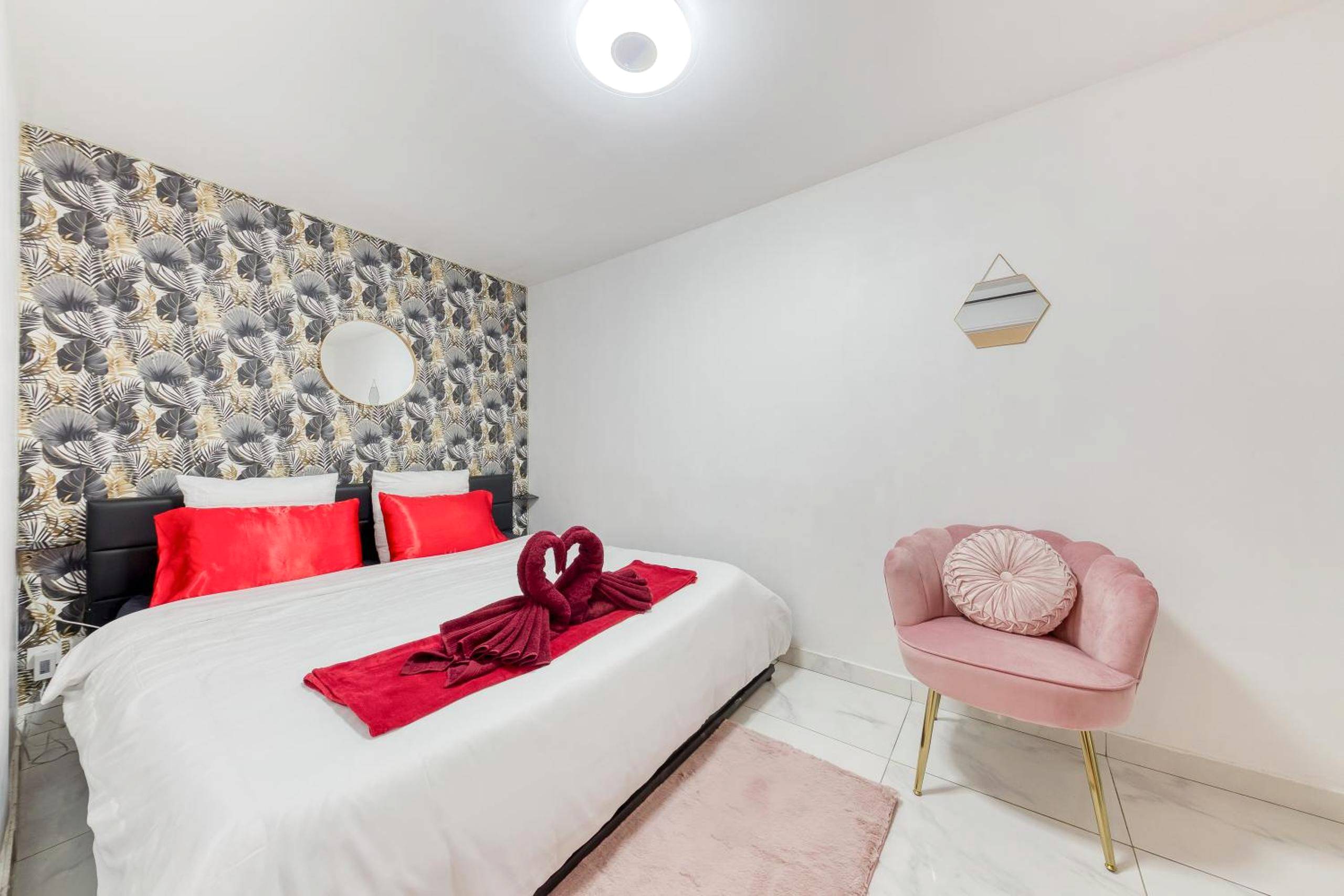 Photo du logement - La belle Hirondelle - Love Room Jacuzzi - Morangis