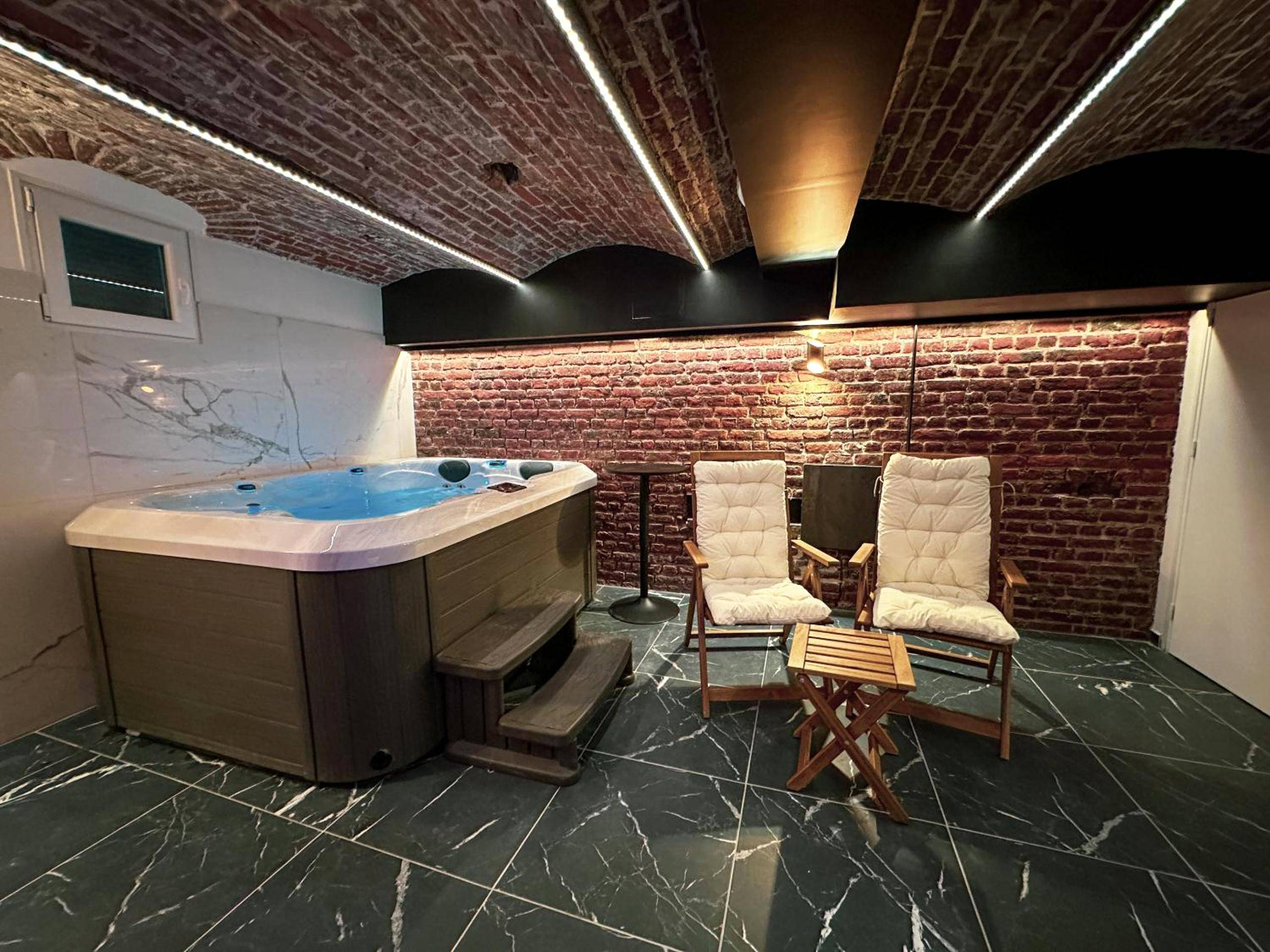 Photo du logement - Le Bijou - Appartement, Sauna et Jacuzzi - Lille