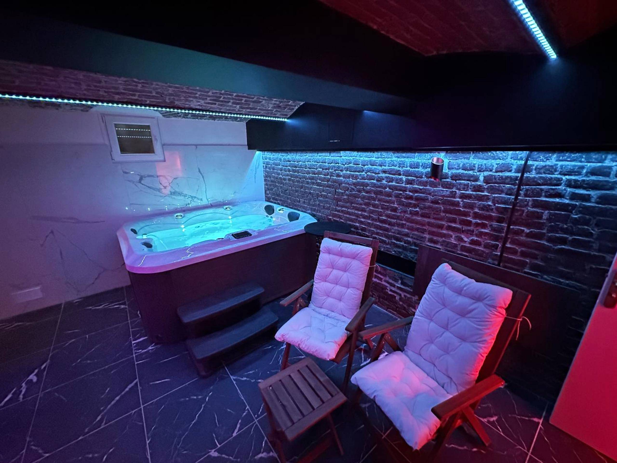 Photo du logement - Le Bijou - Appartement, Sauna et Jacuzzi - Lille - Lille