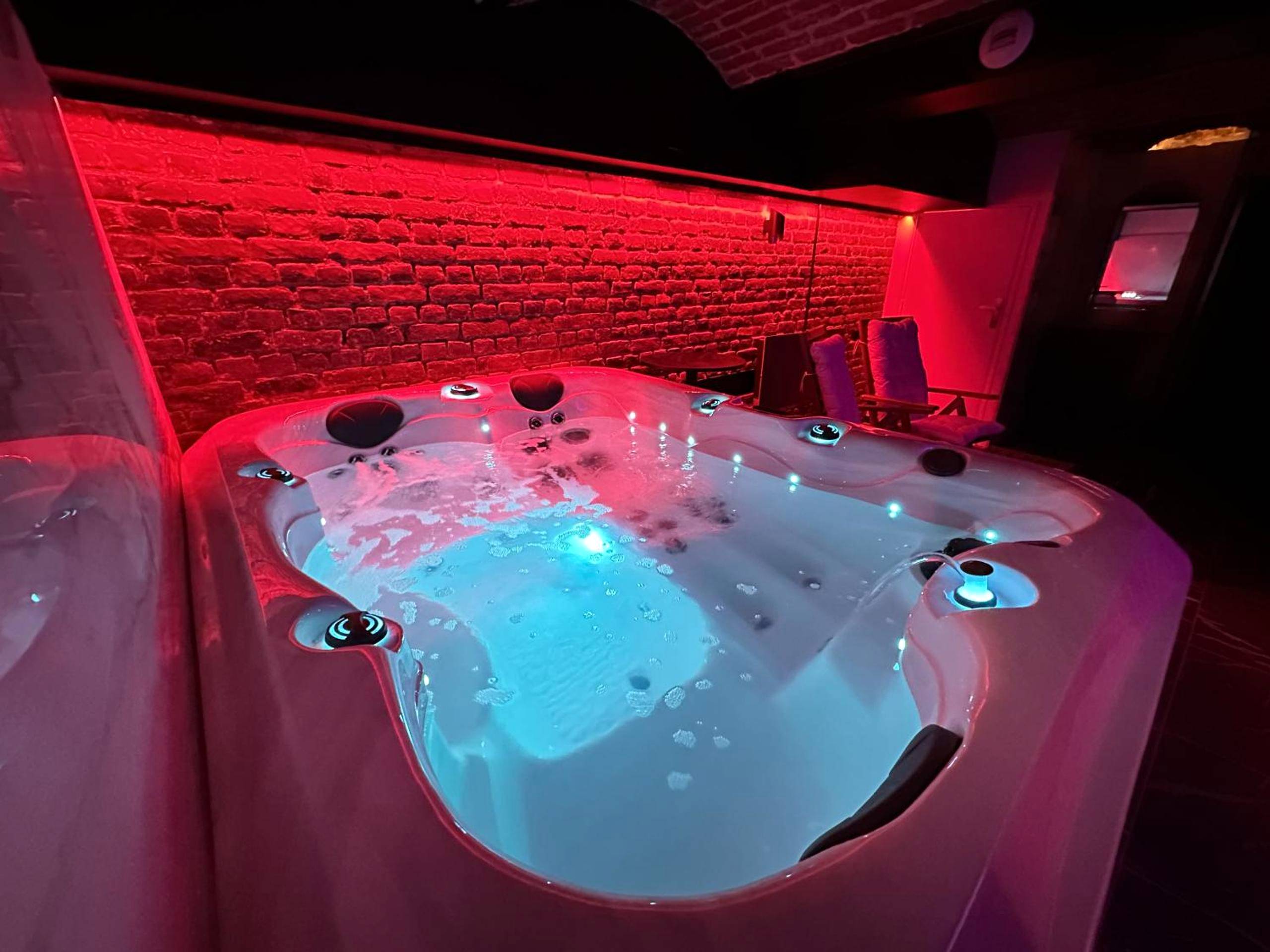 Photo du logement - Le Bijou - Appartement, Sauna et Jacuzzi - Lille