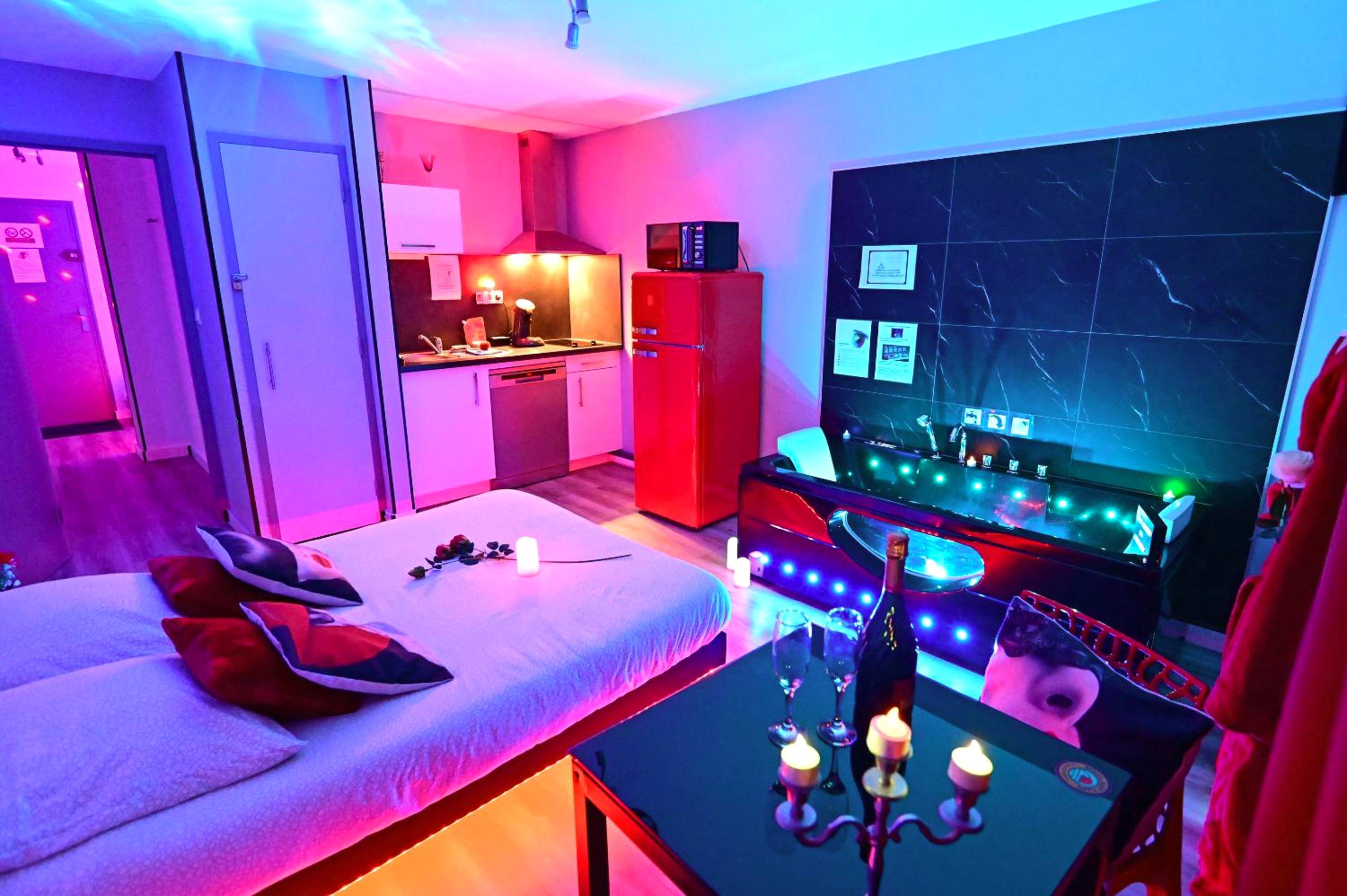 Photo du logement - Grand Studio BISCARROSSE PLAGE Une nuit A 2 avec Sauna Luxe, Balnéo, Océan rien que pour vous