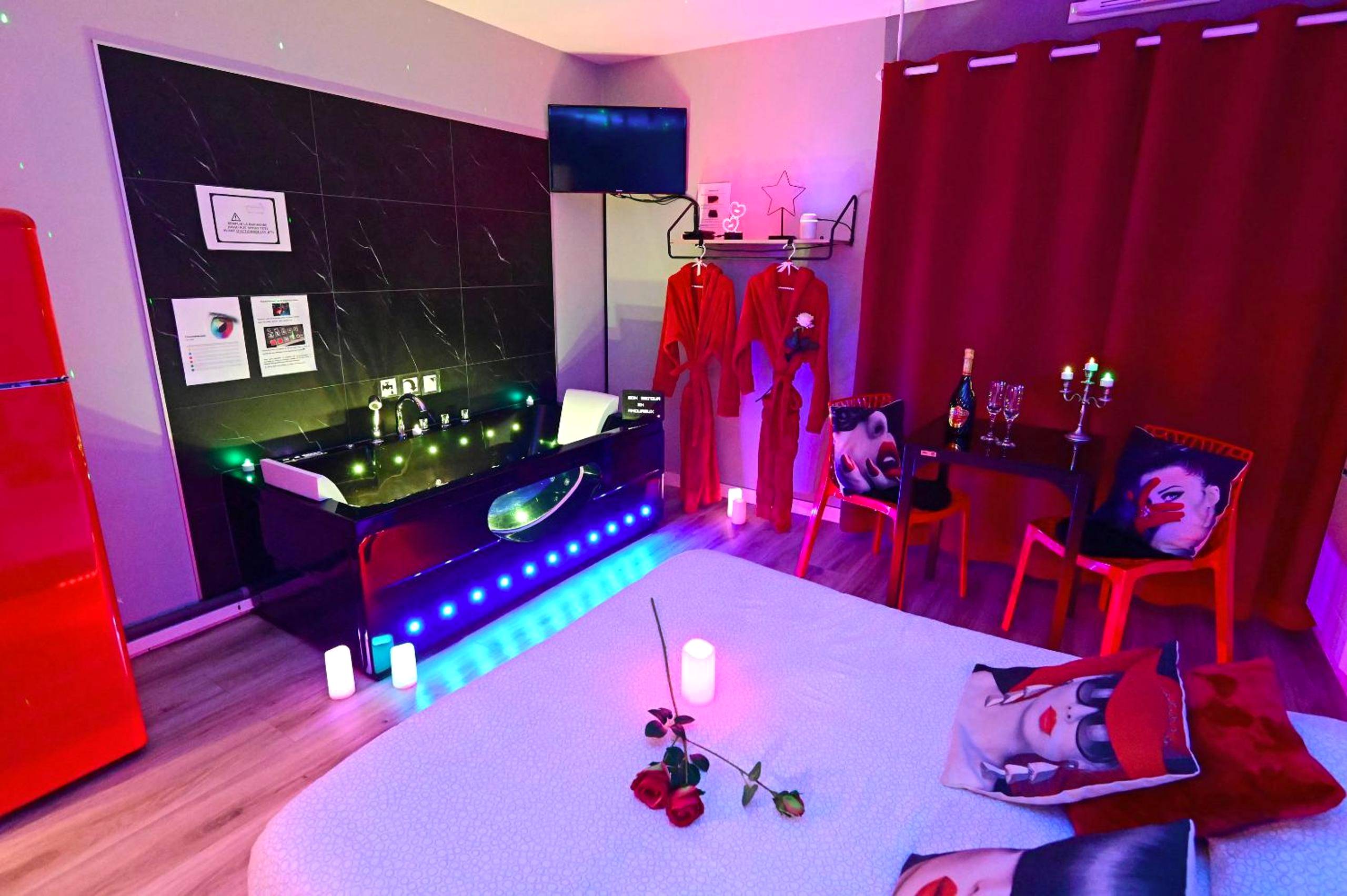 Photo - Grand Studio BISCARROSSE PLAGE Une nuit A 2 avec Sauna Luxe, Balnéo, Océan rien que pour vous - Biscarrosse