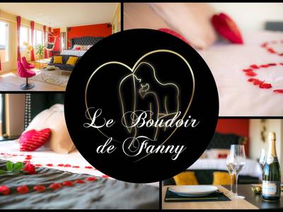 Vue d'ensemble de la suite avec lit king size - Love Room Le Havre - Le Boudoir de Fanny - Sauna/Balnéo/ciné/Hamacs