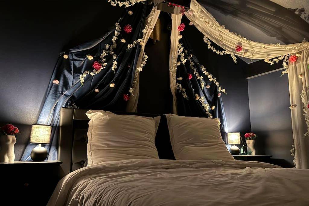 Photo du logement - Le Boudoir Secret - Love Room avec Chambre Secrète