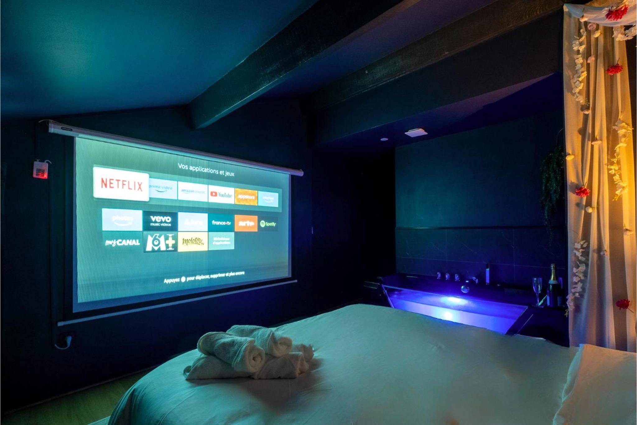 Photo du logement - Le Boudoir Secret - Love Room avec Chambre Secrète