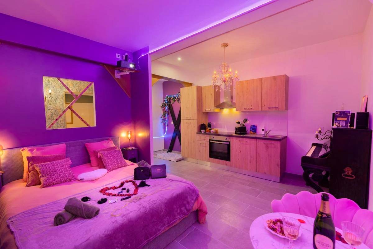 Vue principale - Love Room Quillan - Le bridgerlove Tantra Jacuzzi Unique