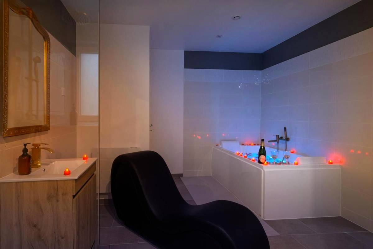 Vue interieure - Le bridgerlove Tantra Jacuzzi Unique