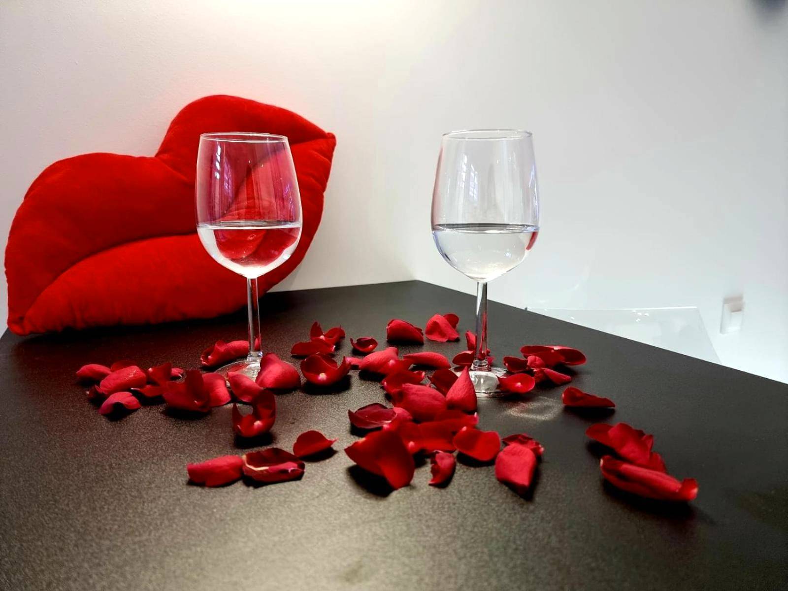 Photo du logement - Suite BULLE D'AMOUR Balnèo Spa & Terrasse à 5 min des plages