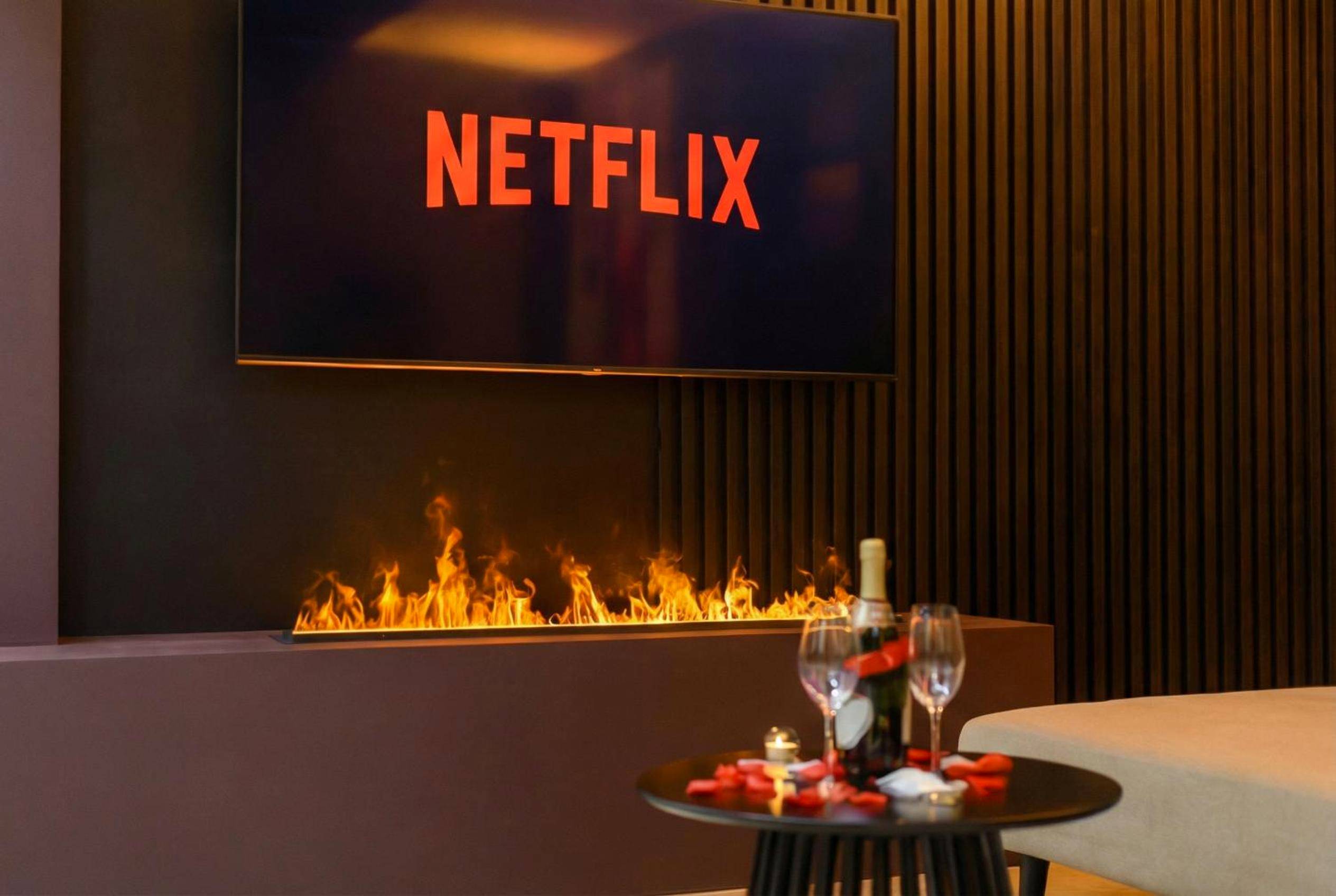 Photo du logement - La Bulle d'Amour - Suite luxe & Spa - La Roche - sur - Yon