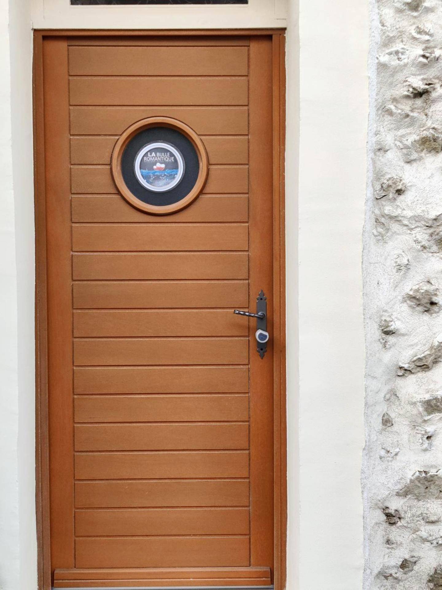 Photo du logement - LA BULLE ROMANTIQUE, Suite avec jacuzzi privatif - Sacy - le - Grand