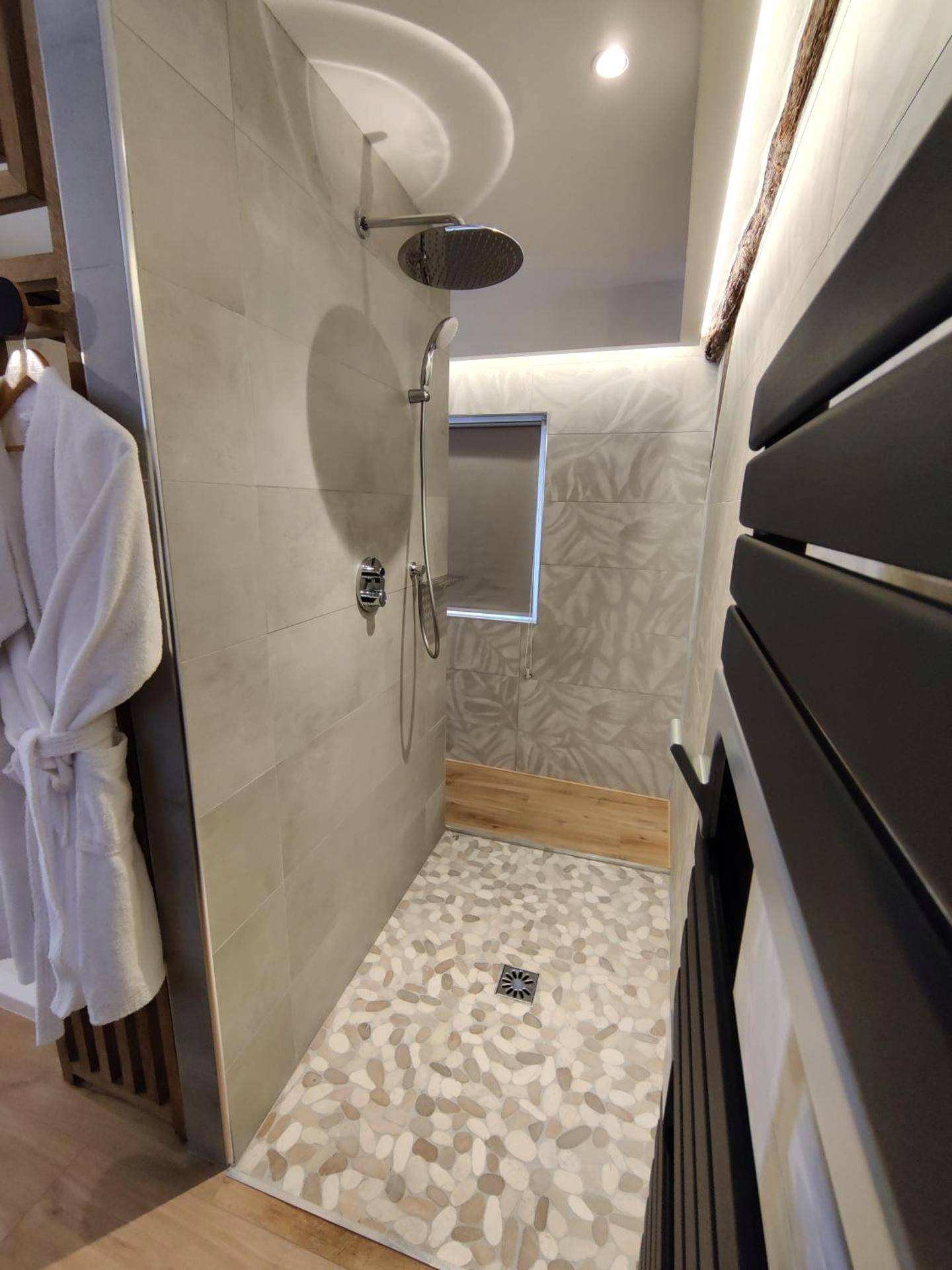 Photo du logement - LA BULLE ROMANTIQUE, Suite avec jacuzzi privatif