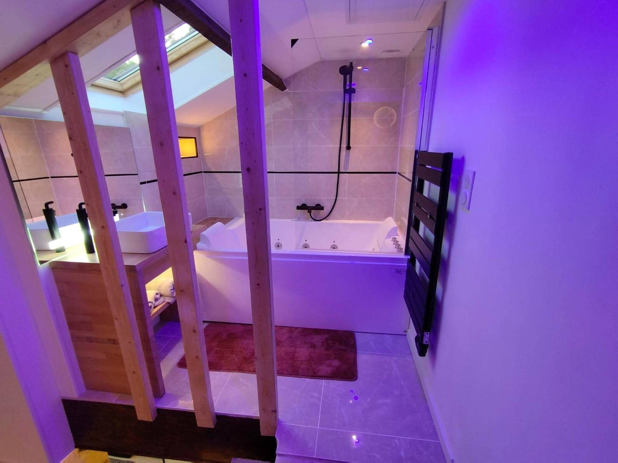 Photo du logement - Bulles et belle étoile SPA proche de Caen - Thue et Mue