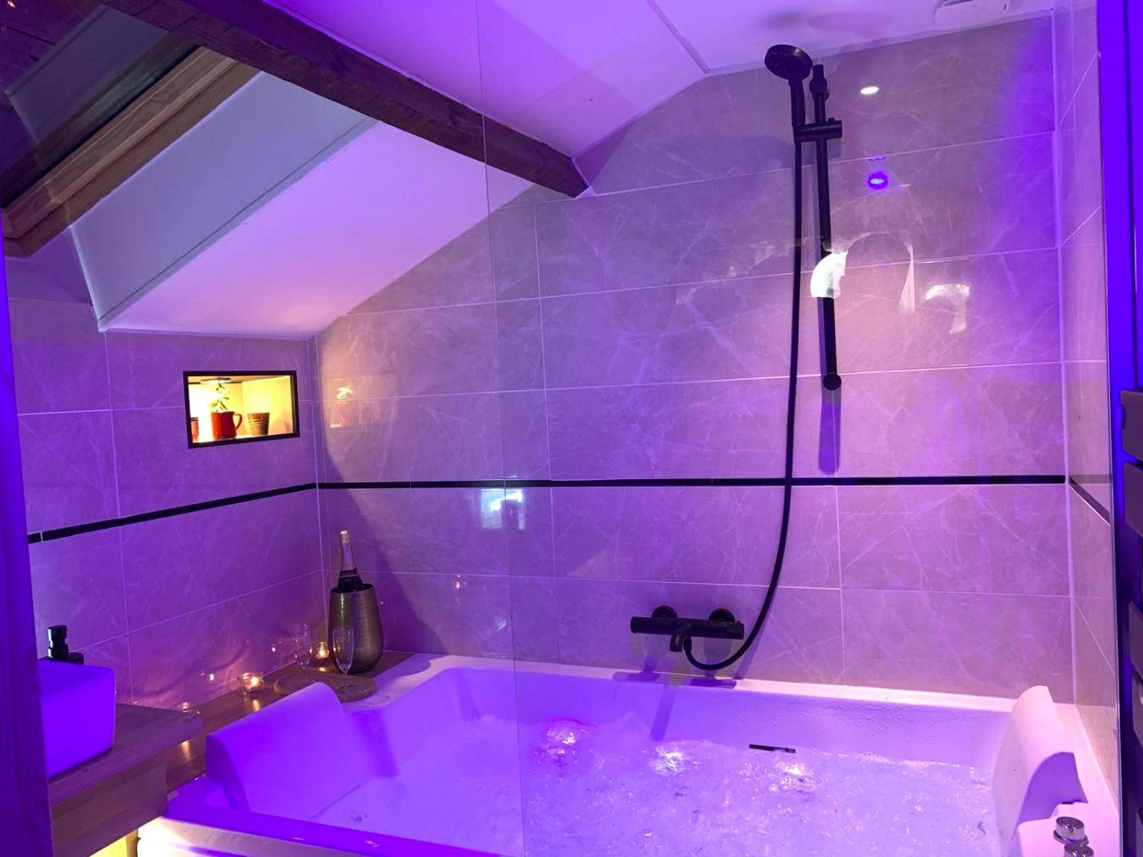 Photo du logement - Bulles et belle étoile SPA proche de Caen