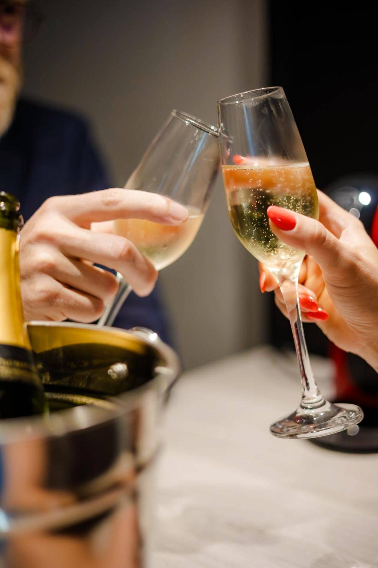 Photo du logement - La Cachette Secrète - Maison romantique avec Balnéo et Sauna Privatif à Caen en Normandie