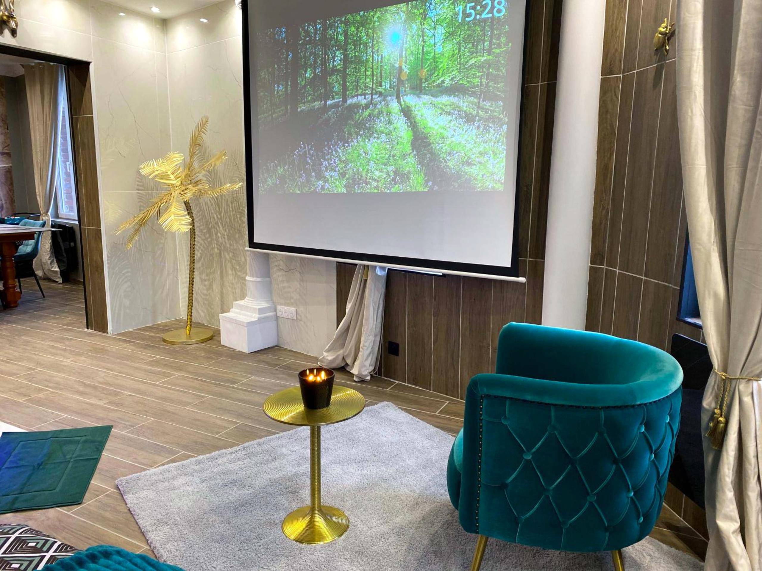 Photo - Capsule Egypte - Jacuzzi - Sauna - Billard - Netflix & Home cinéma - Nintendo switch & jeu -  - Valenciennes