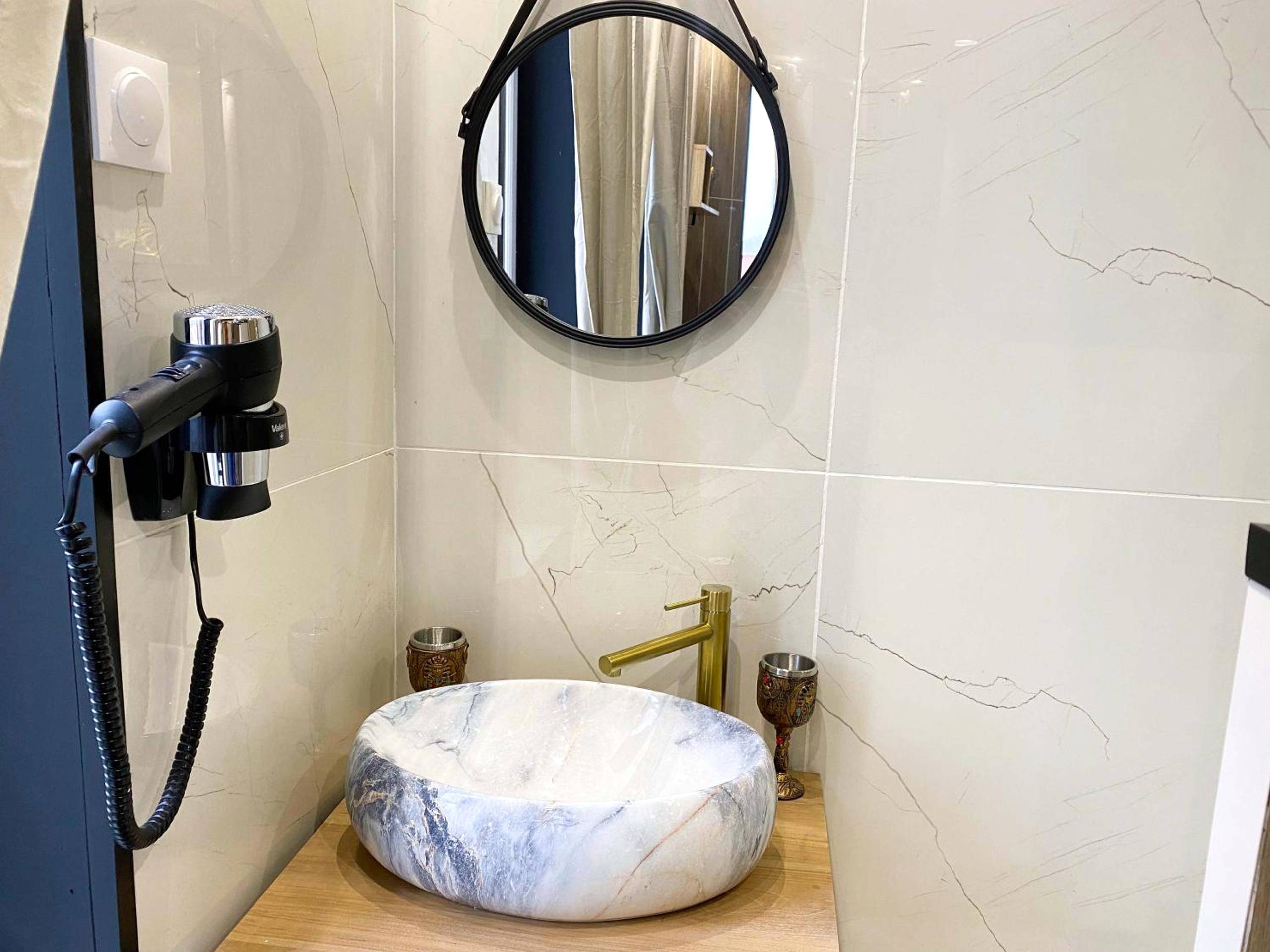 Photo du logement - Capsule Egypte - Jacuzzi - Sauna - Billard - Netflix & Home cinéma - Nintendo switch & jeu -