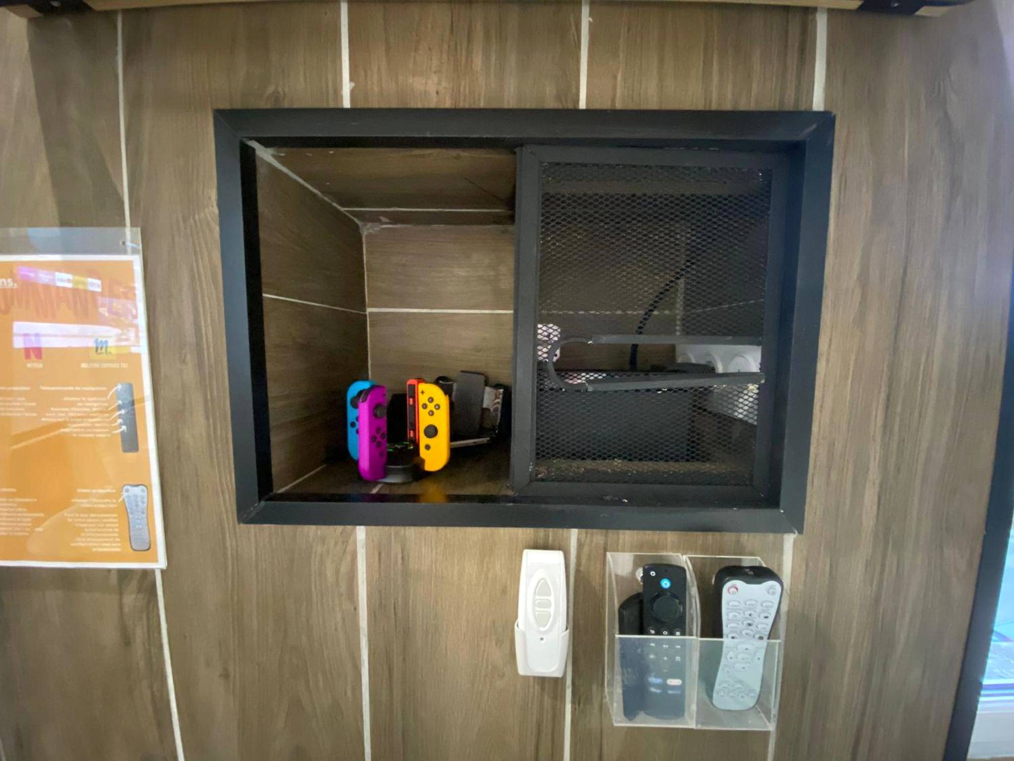 Photo du logement - Capsule Egypte - Jacuzzi - Sauna - Billard - Netflix & Home cinéma - Nintendo switch & jeu -