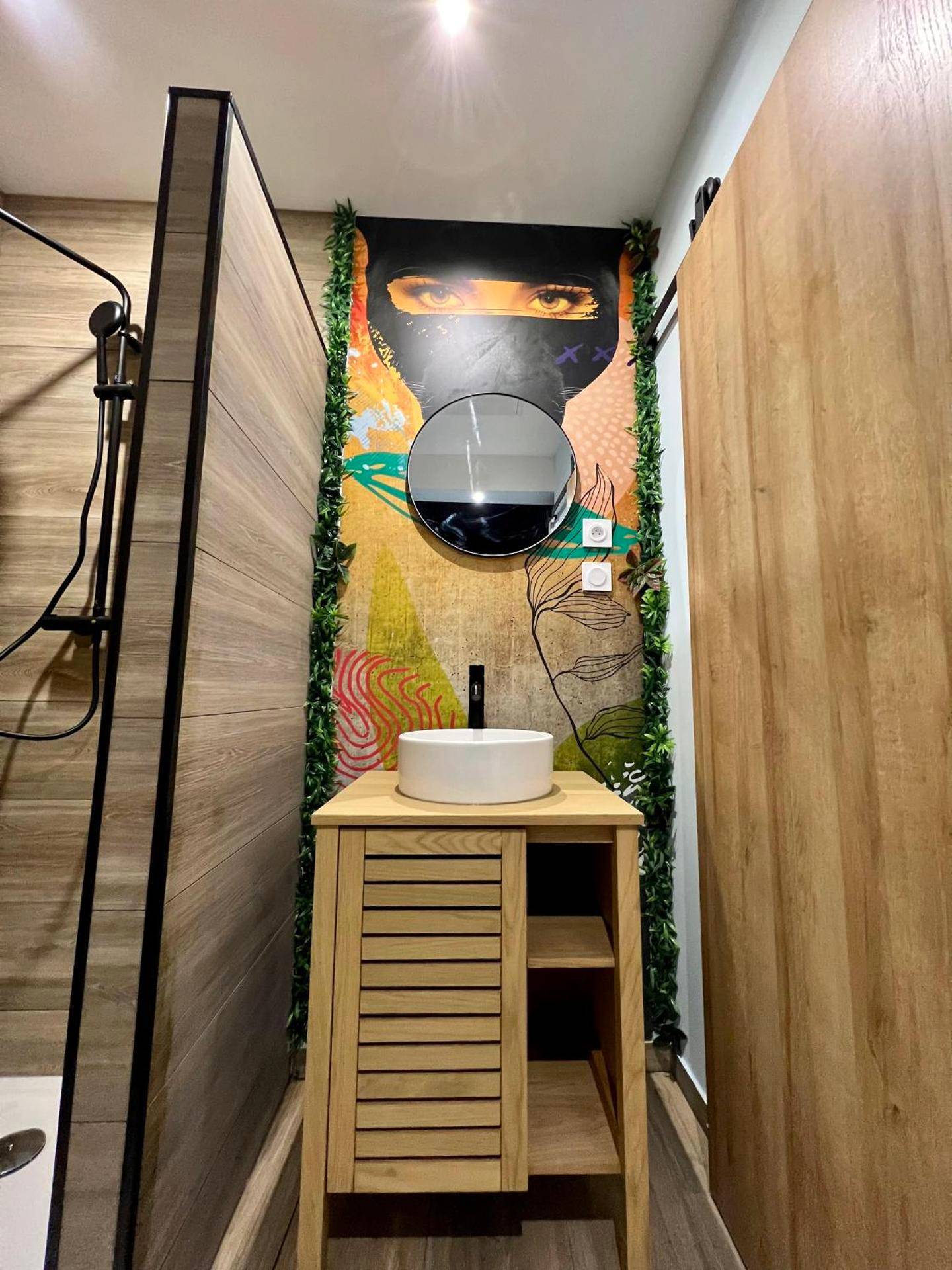 Photo du logement - Capsule Safari - Jacuzzi - Nintendo Switch - Netflix & Home cinéma - Pouf géant - Filet suspendu