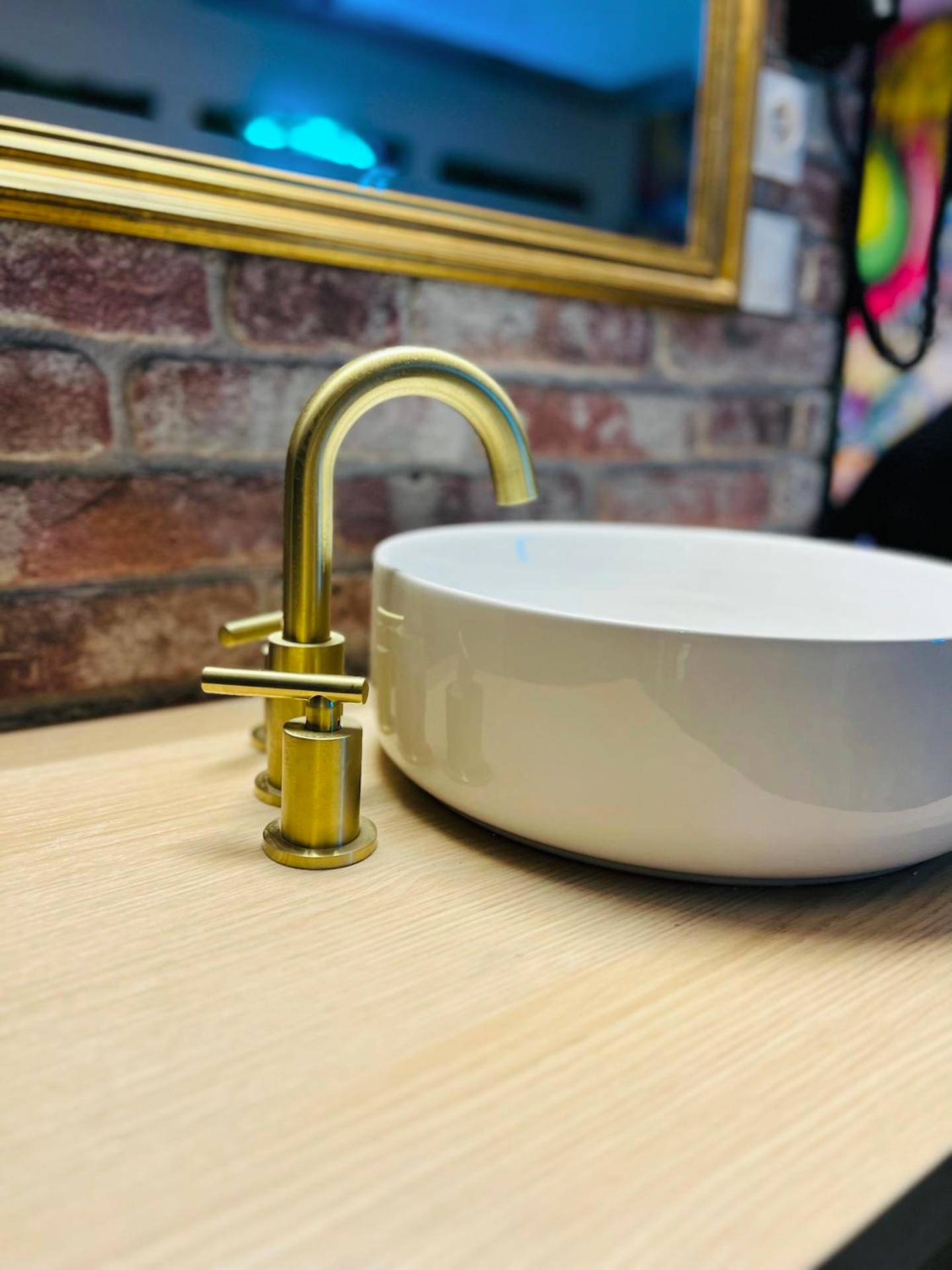 Photo du logement - Capsule Street Art - Sauna - Jacuzzi - Playstation 5 - Billard - Netflix - Home cinéma - Terrasse