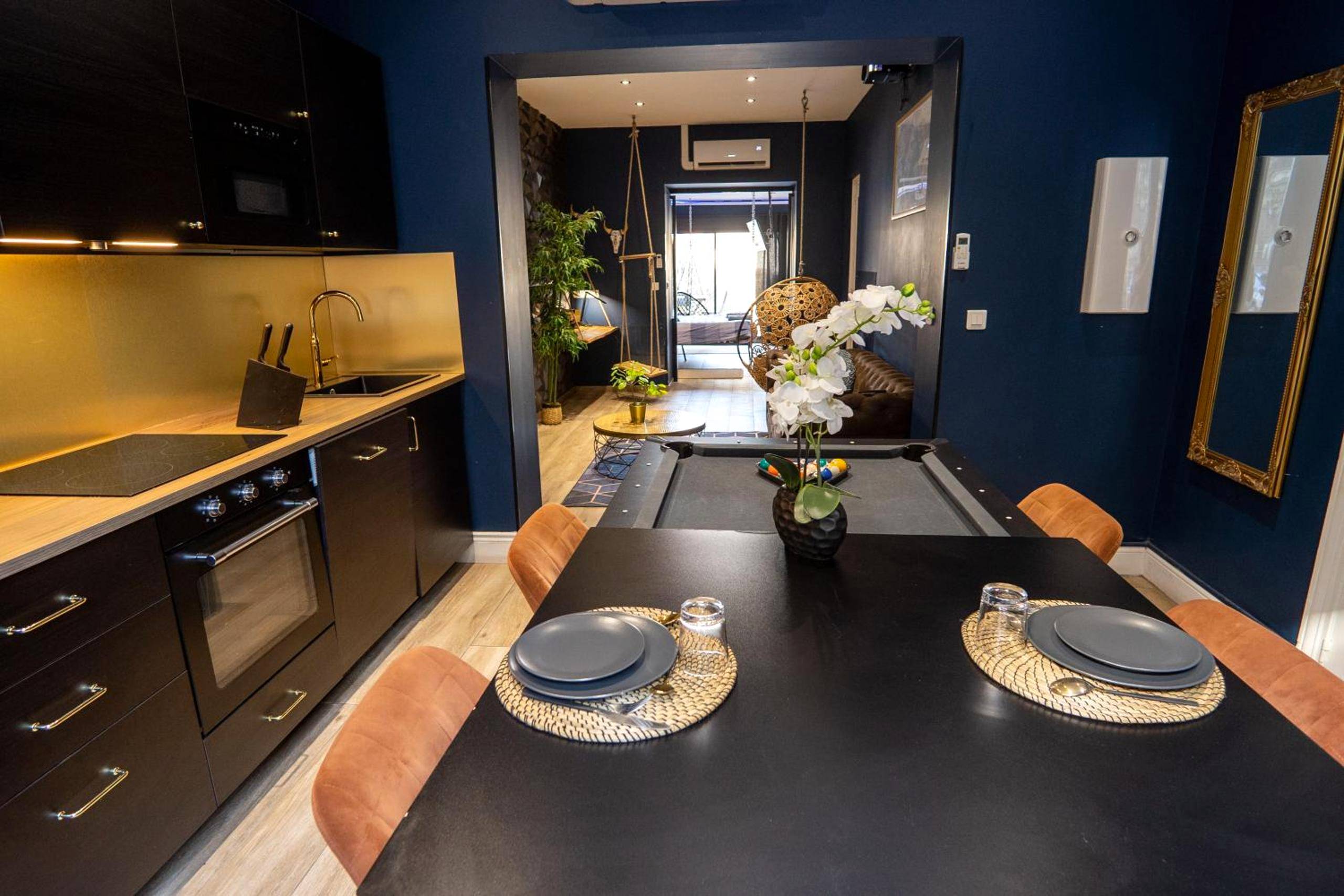 Photo du logement - Capsule Temps suspendu - balnéo, home cinema & billard