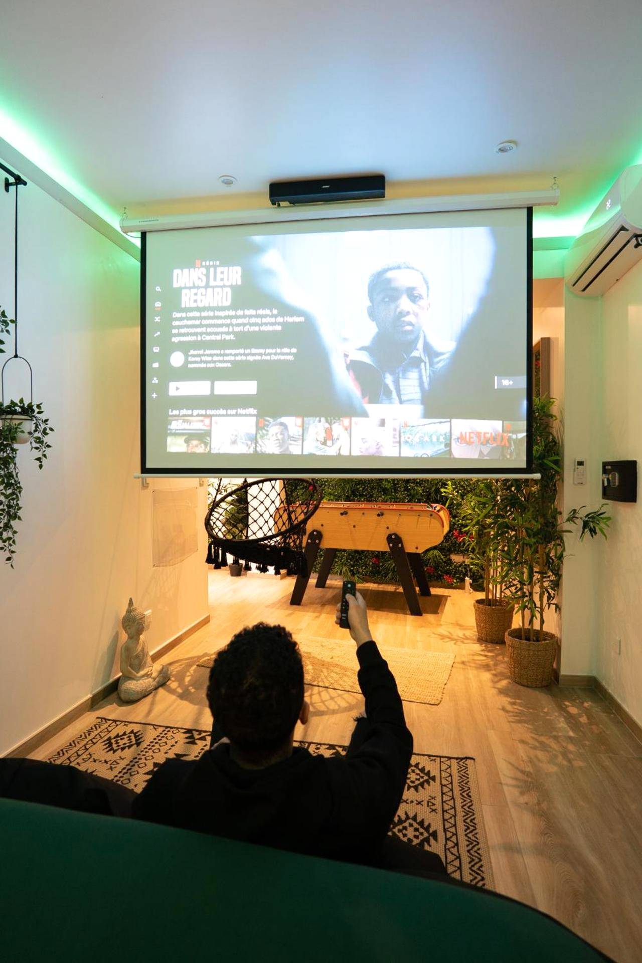 Photo du logement - Capsule Thailande I Sauna I Balnéo I Console I jeux en bois I Cinéma I cour intérieure