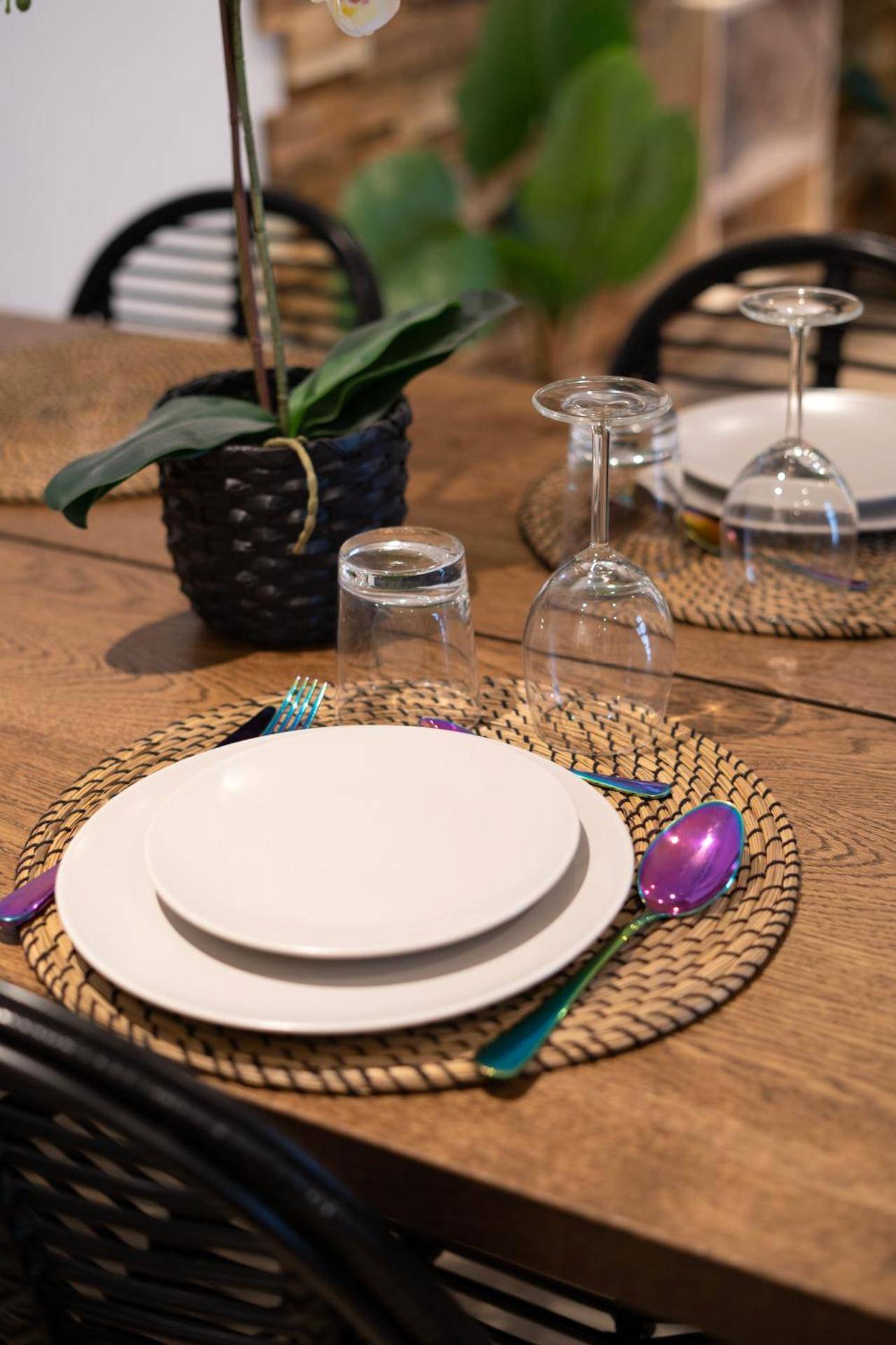 Photo du logement - Capsule Thailande I Sauna I Balnéo I Console I jeux en bois I Cinéma I cour intérieure