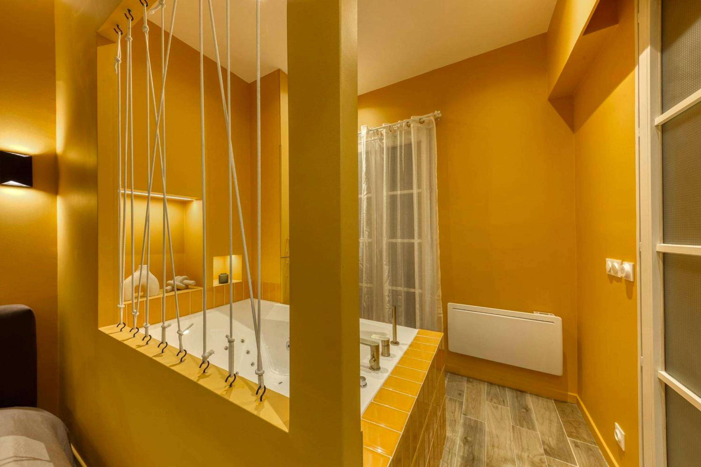 Photo du logement - Deluxe SPA suite caramel sweetness - Melun