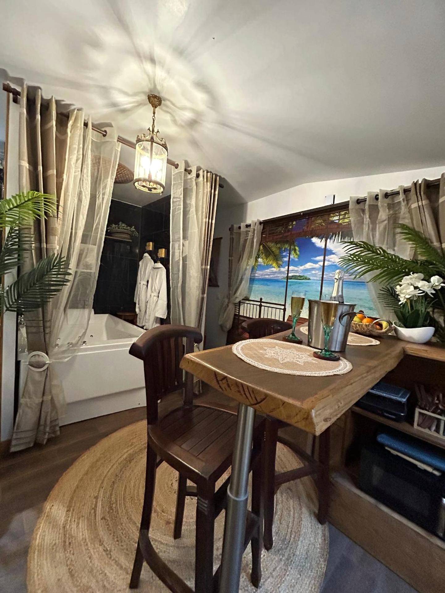 Photo du logement - La Casa d'Ailleurs BERRY SEJOURS - Châteauroux