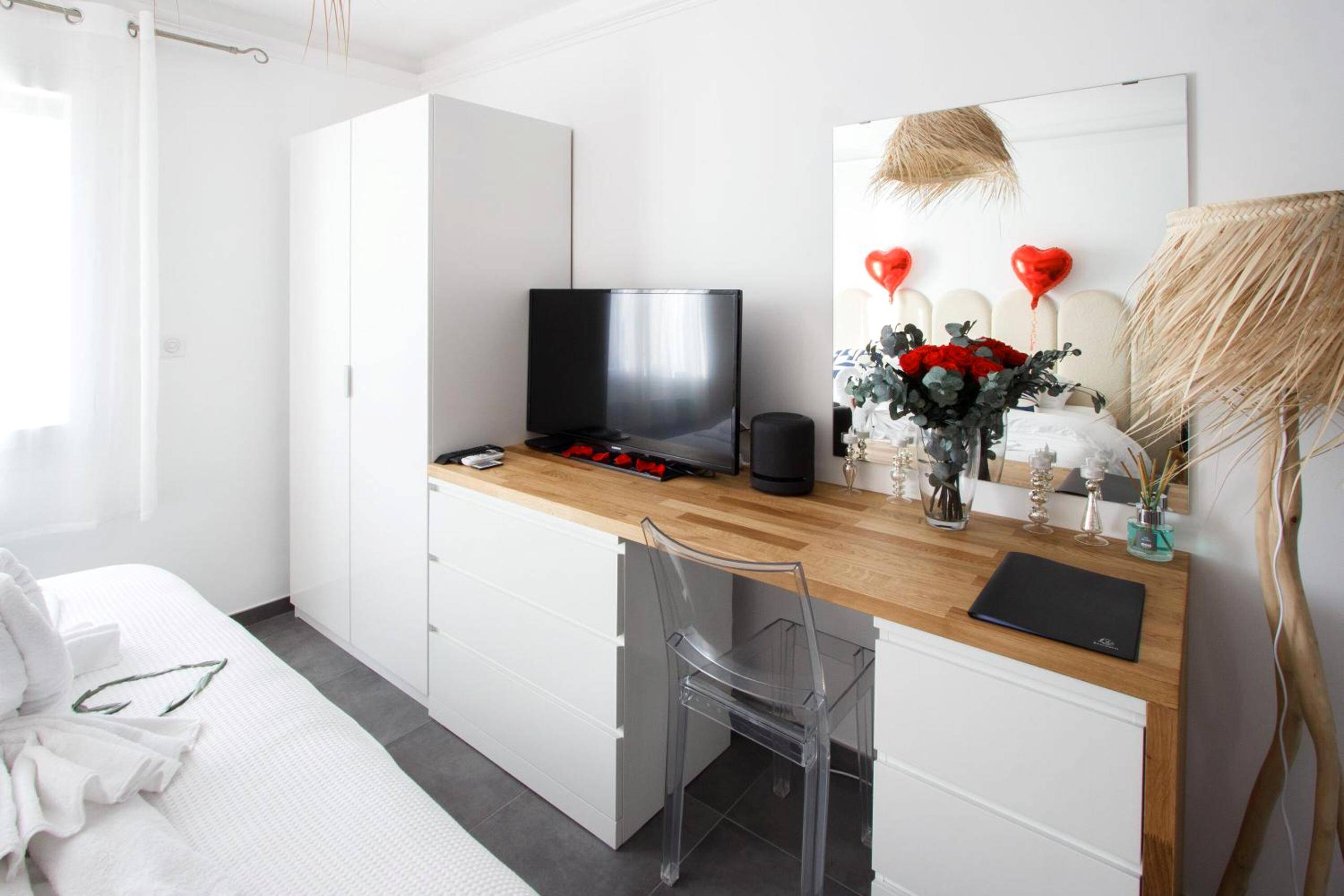 Photo du logement - CASA AMOR & SPA, appartement suite jacuzzi & piscine chauffée