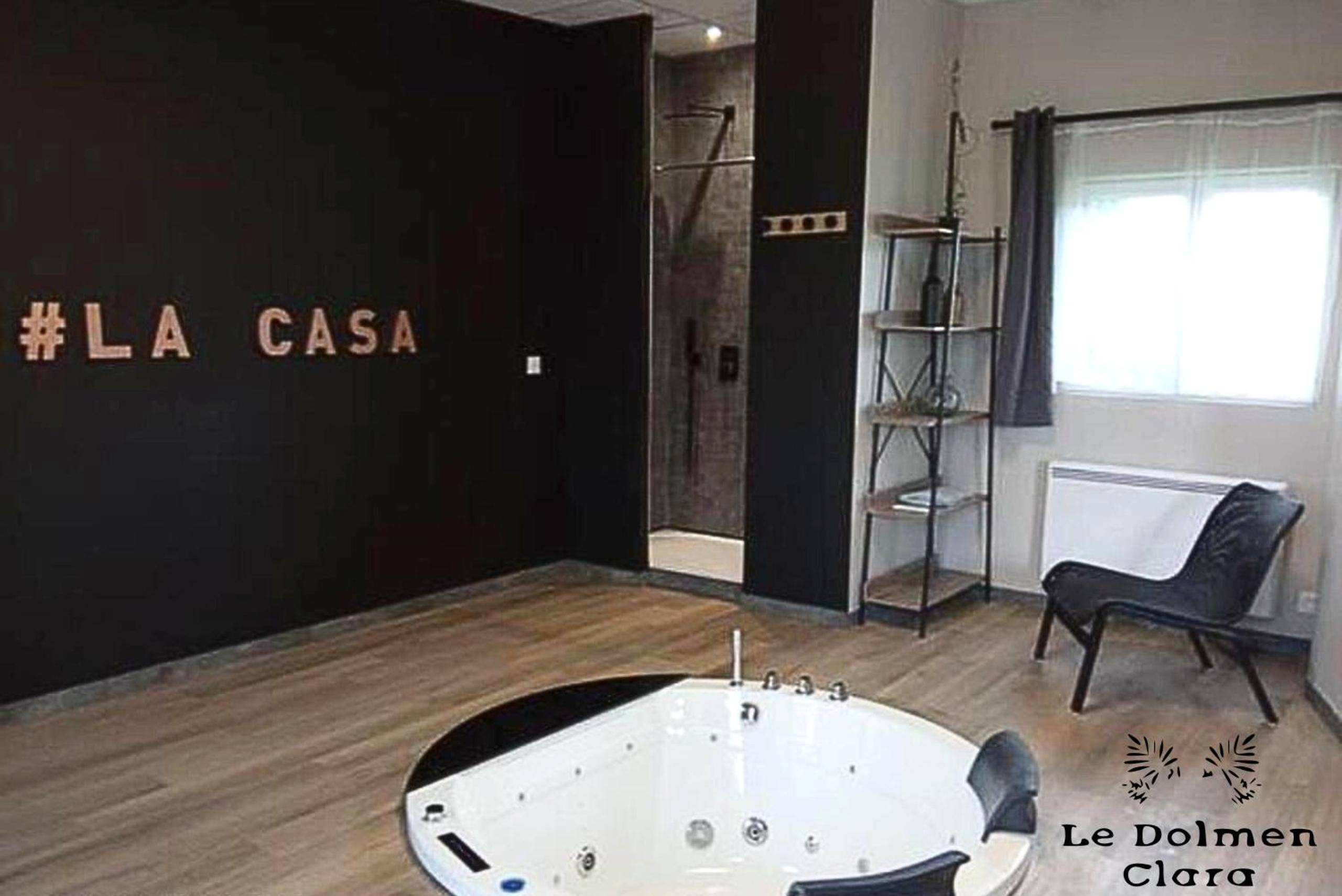 Photo du logement - La Casa du Dolmen Clara, balnéo privée, entre terre et mer