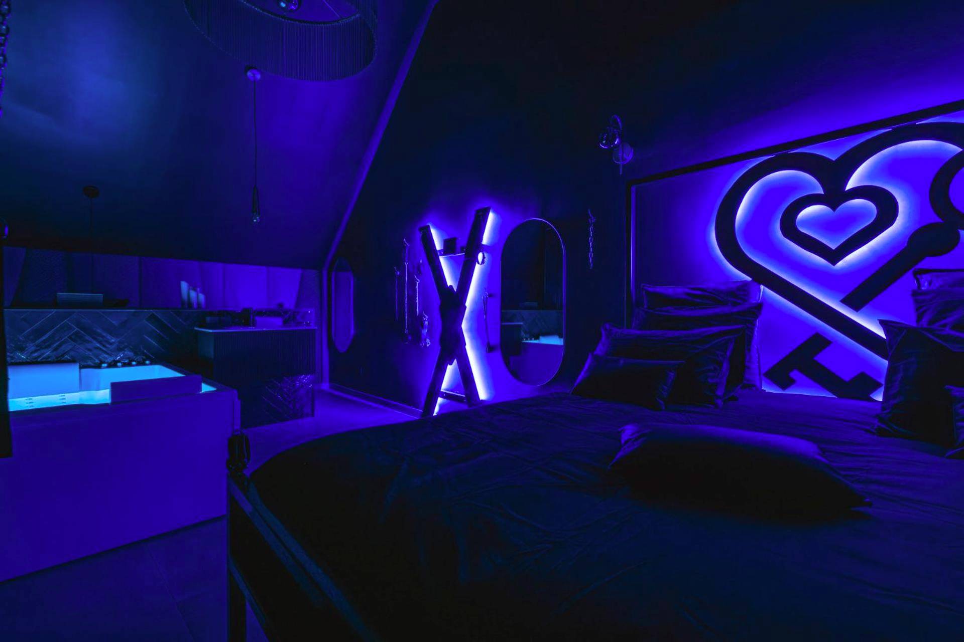 Suite romantique avec jacuzzi et croix de Saint - André - Casa Love - Love Room