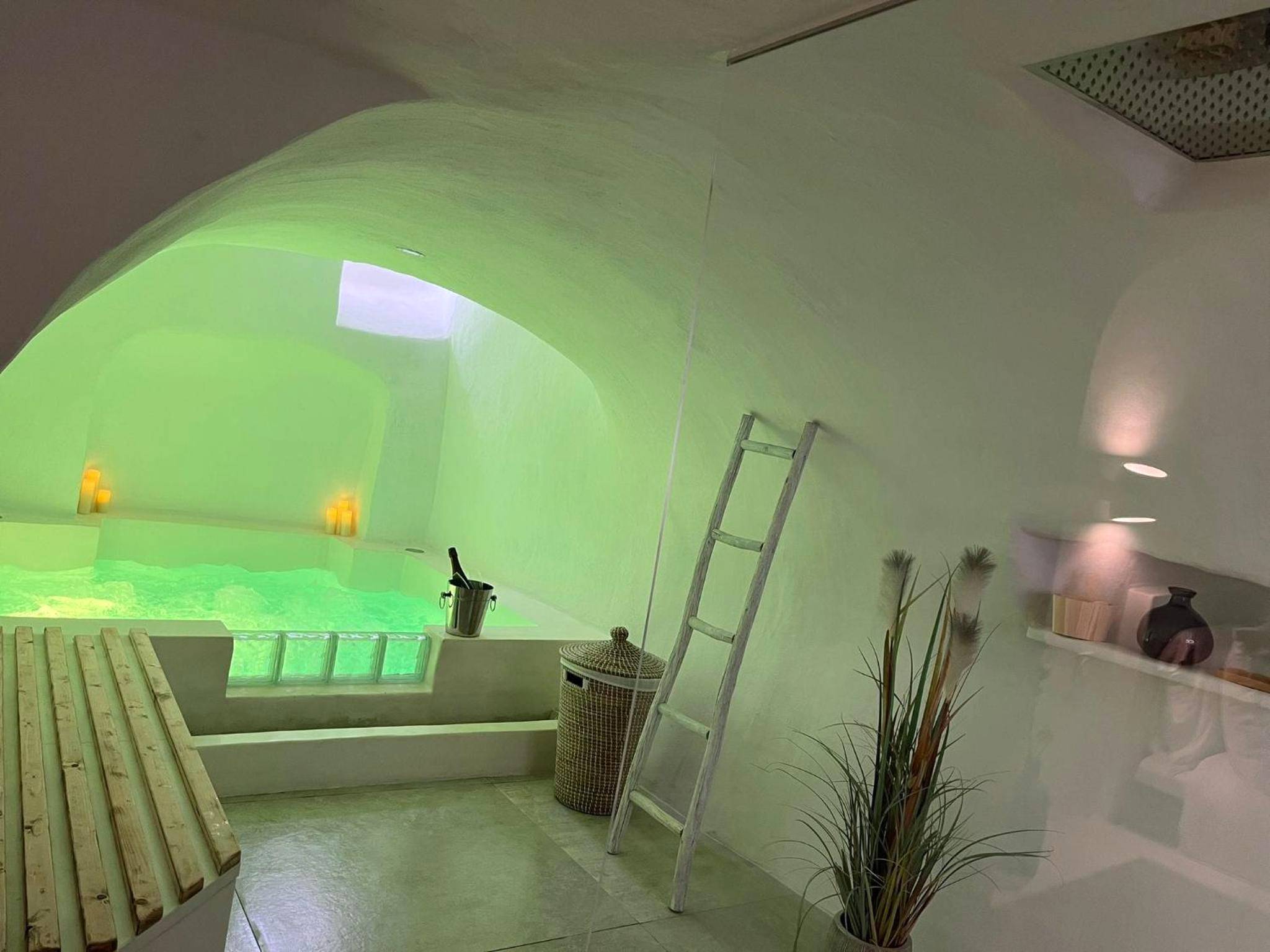 Photo du logement - Loveroom La Cesarine Jacuzzi privé