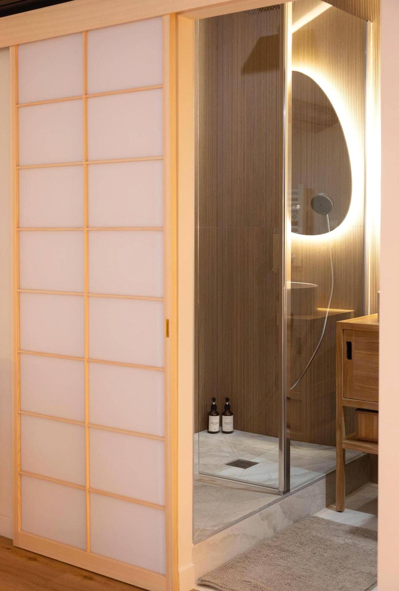 Photo du logement - CEVA Suite Sakura - Jacuzzi & Cinéma Centre ville