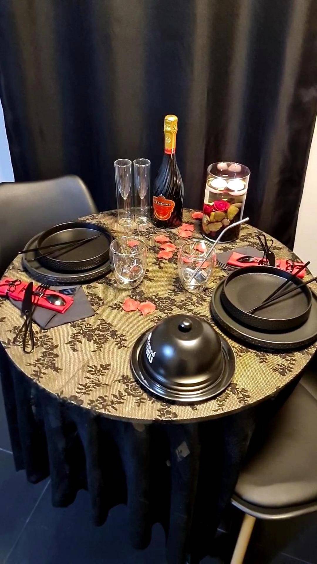 Photo du logement - LOVEROOM "Des Chaines Les Passions" - Bargemon