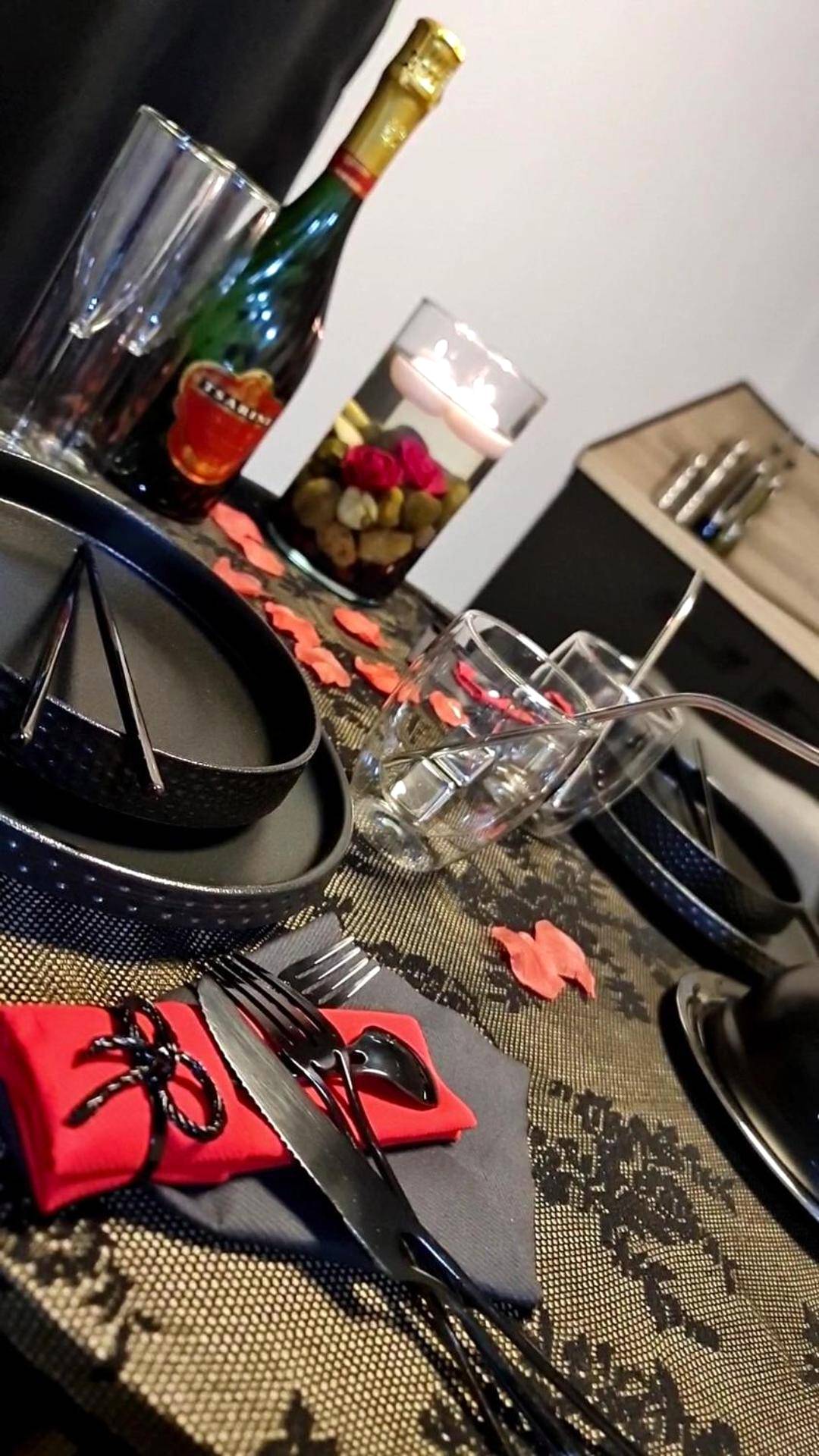 Photo du logement - LOVEROOM "Des Chaines Les Passions"