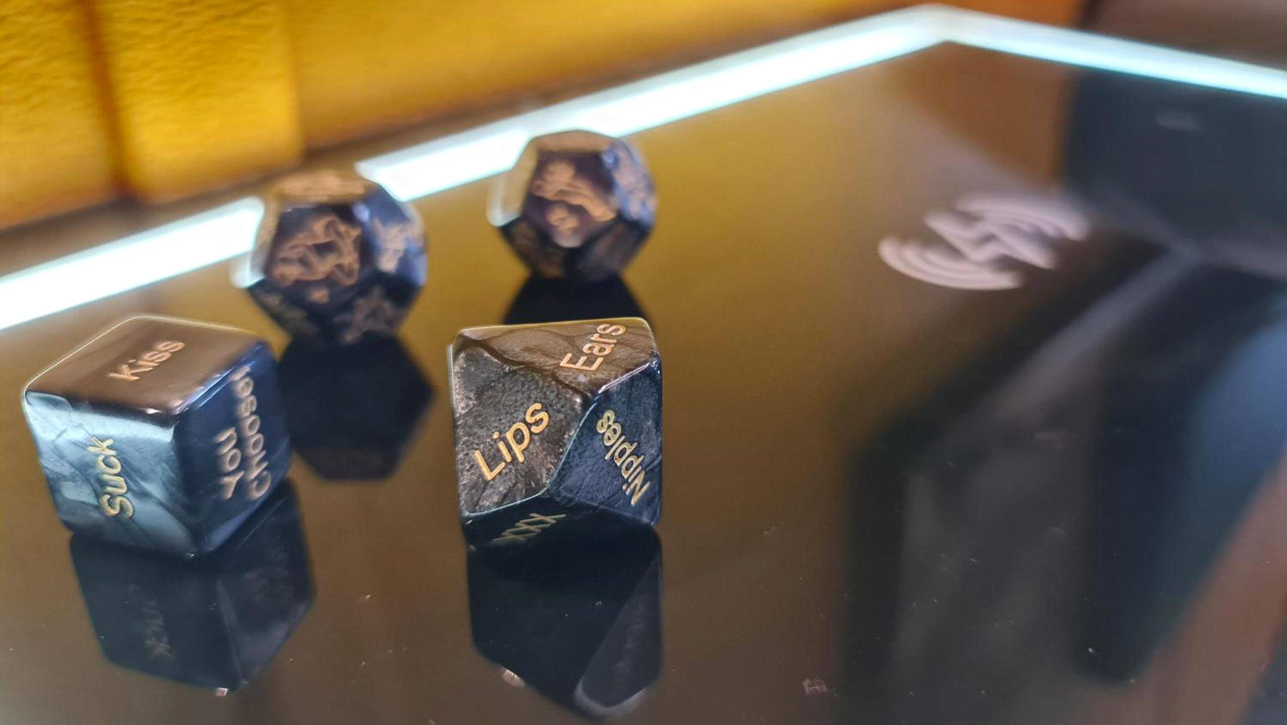 Photo du logement - LOVEROOM "Des Chaines Les Passions" - Bargemon