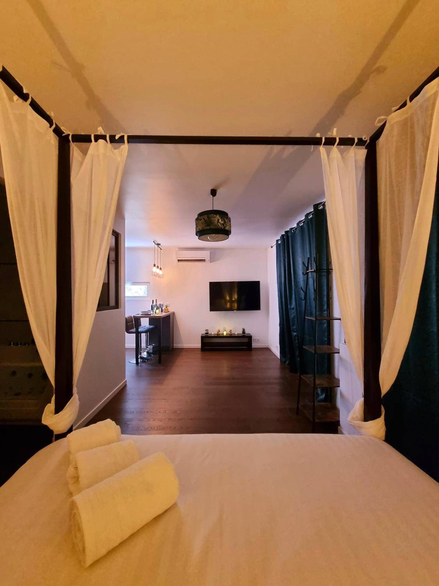 Photo du logement - Fully renovated Chalet privatif suite romantique love balneo