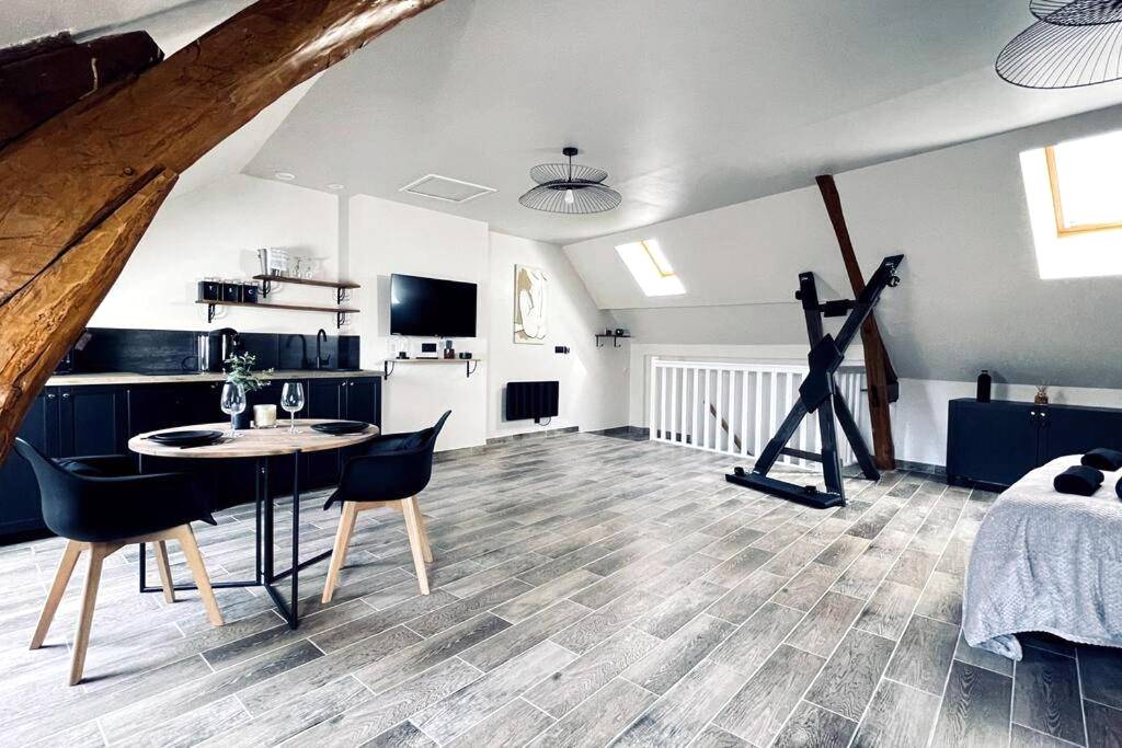 Photo du logement - Love Room Le Chalet / Jacuzzi / Sauna - Château - Landon