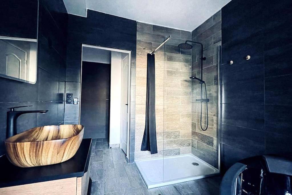 Photo du logement - Love Room Le Chalet / Jacuzzi / Sauna