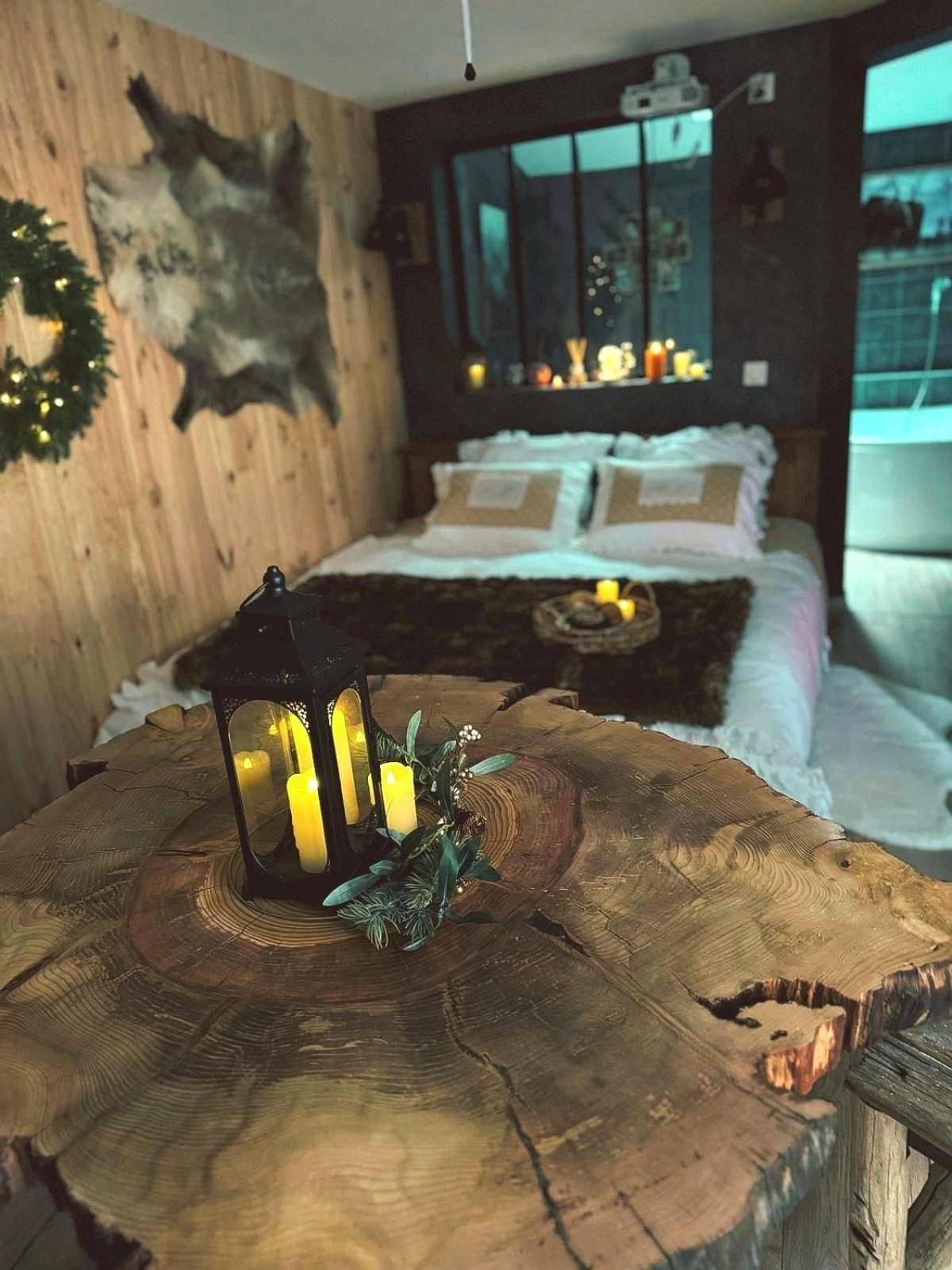 Photo du logement - Le chalet romantique, SPA, Écran cinéma, Lit king size, day use, 10 min centre