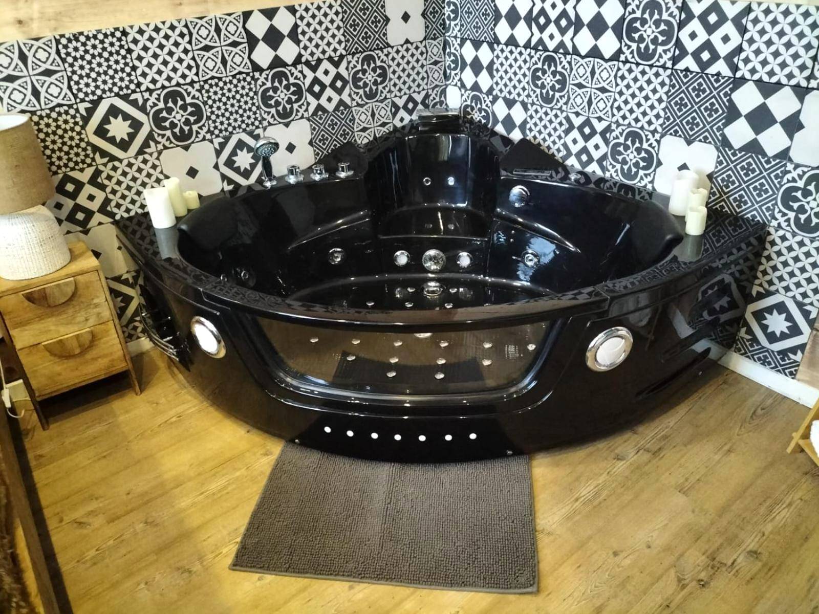 Photo du logement - Le Chalet romantique en montagne, SPA, Écran cinéma, Lit king size, day use, 5min centre