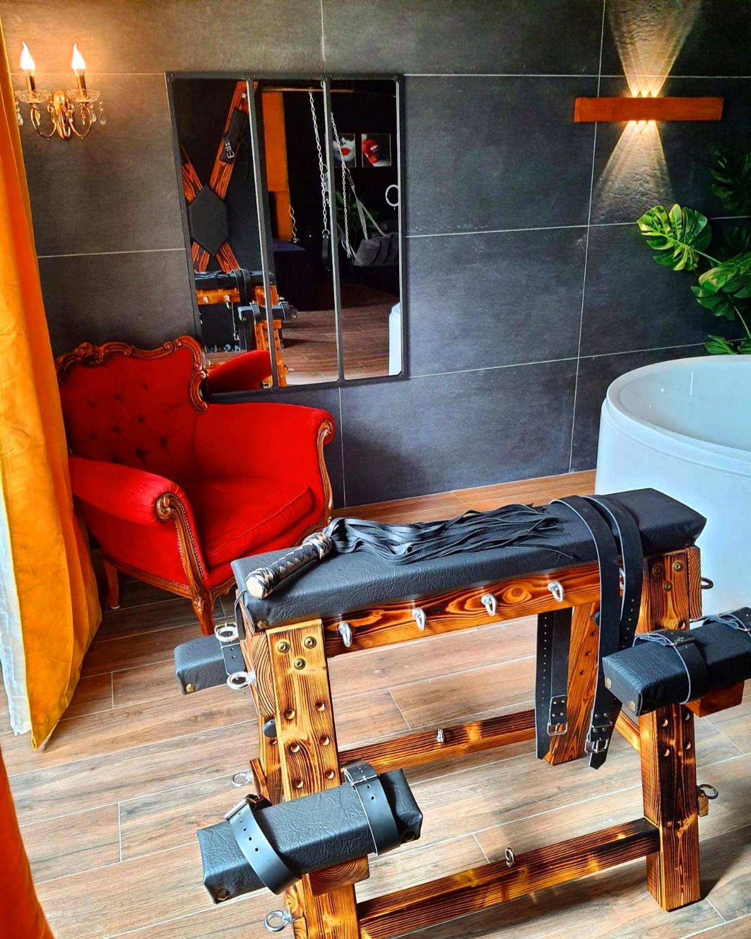 Photo du logement - La loveroom bdsm de Nice " la chambre luxe des désirs " - Nice