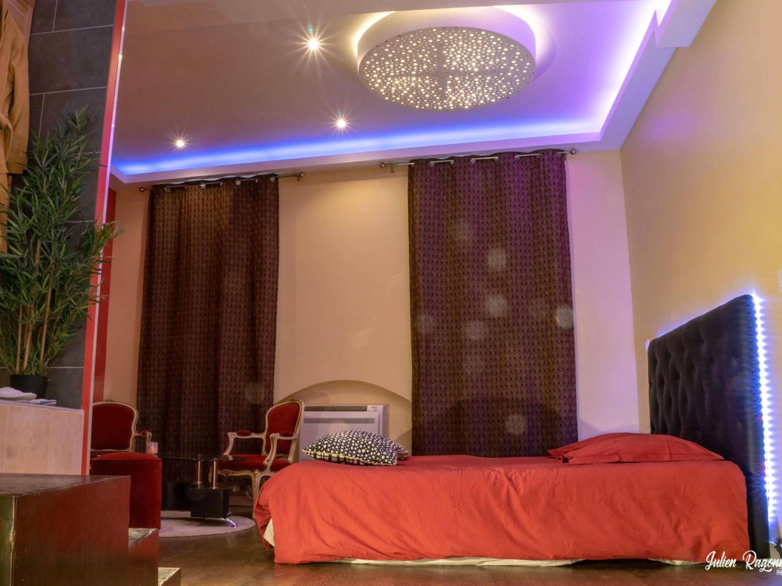 Photo du logement - chambre avec spa by jordans collection - Dijon