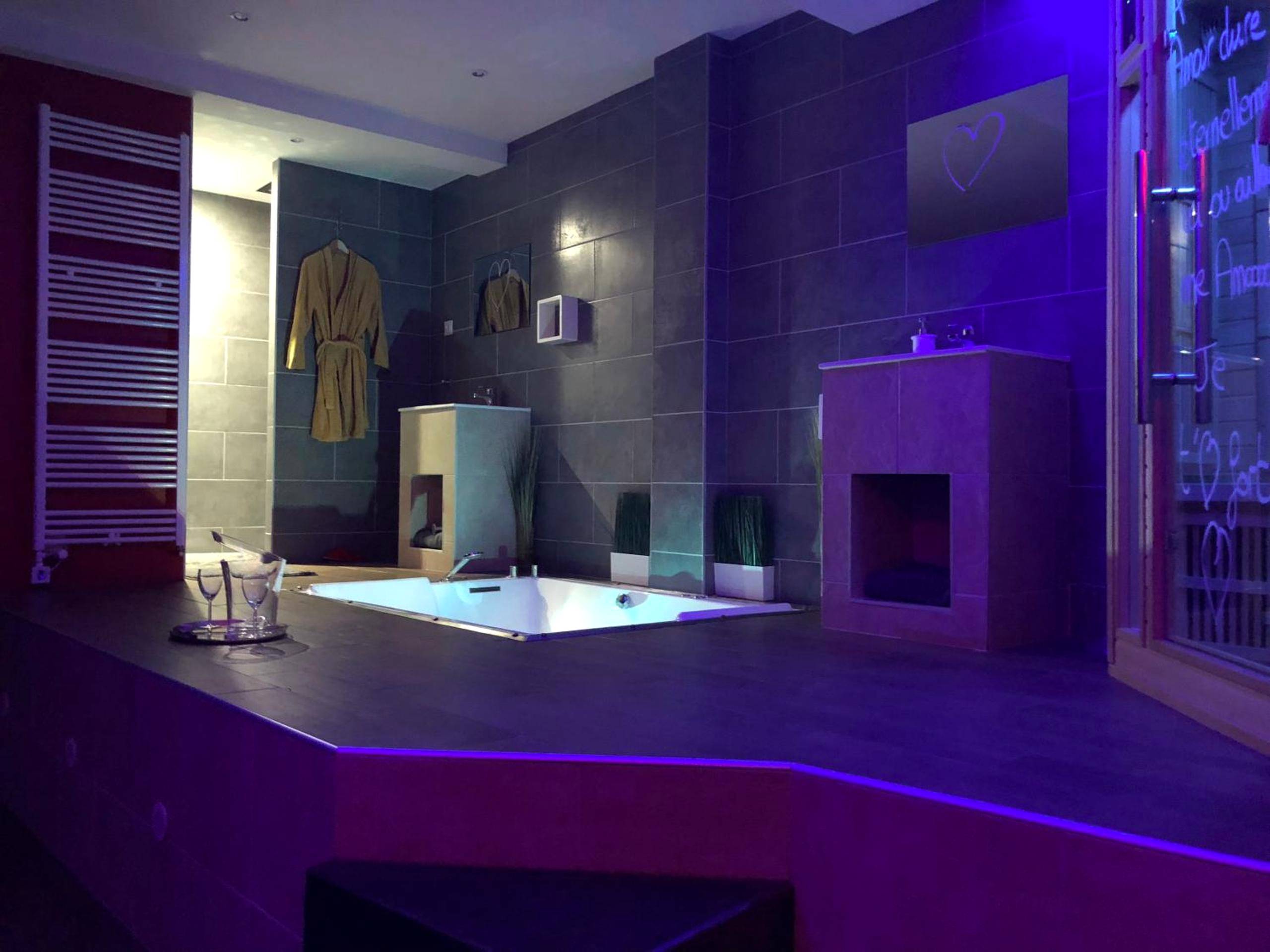 Autre vue interieure - chambre avec spa by jordans collection - Dijon