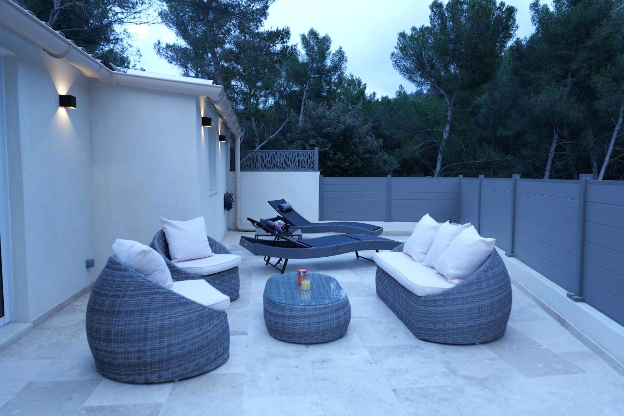 Photo du logement - Loveroom de charme avec jacuzzi et sauna - La Penne - sur - Huveaune