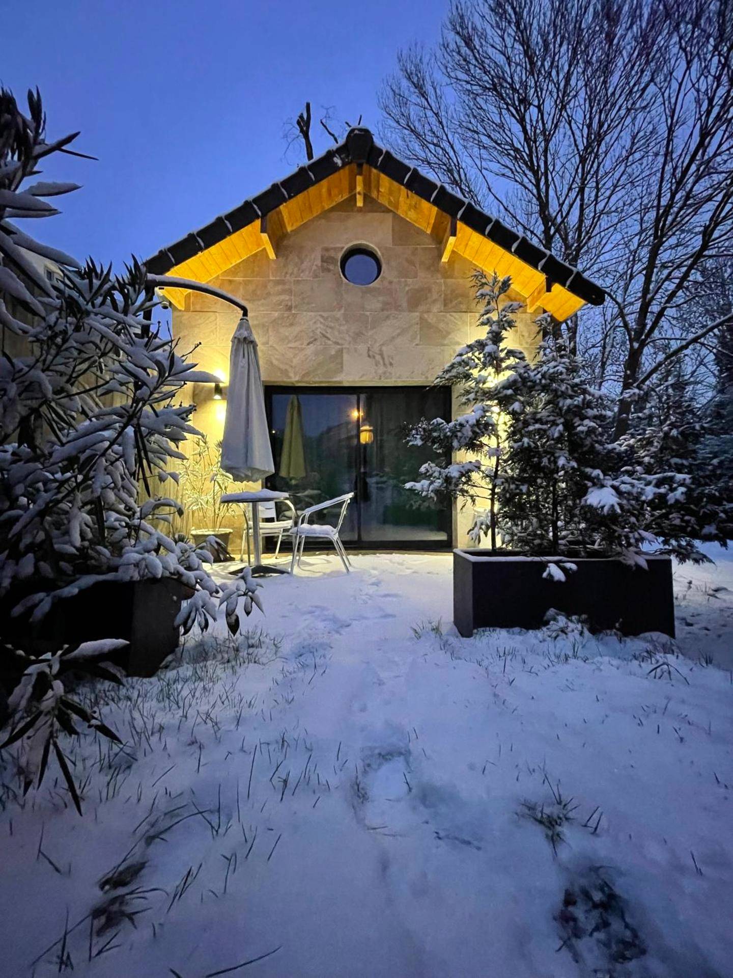 Photo du logement - LE CHILL Suite & SPA (Jacuzzi et Sauna privés) - Boissy - Saint - Léger