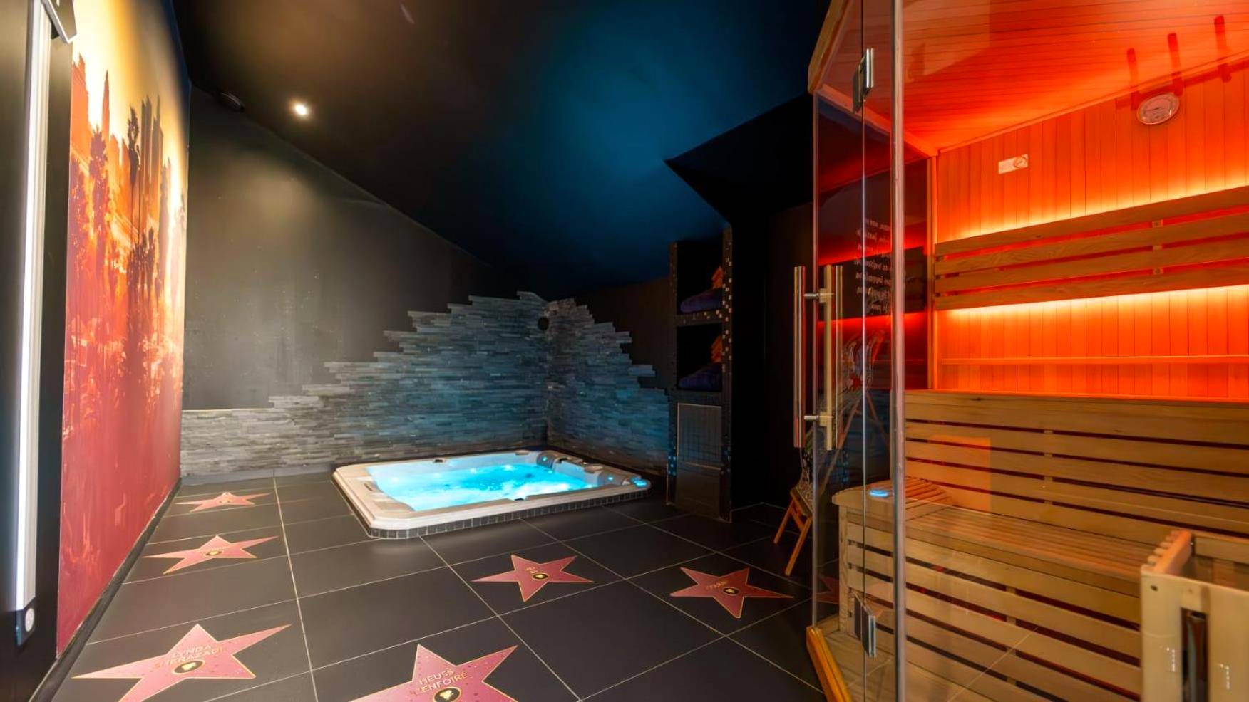 Espace bien - être avec jacuzzi et sauna - Love Room Précy - sur - Oise - Cine47spa