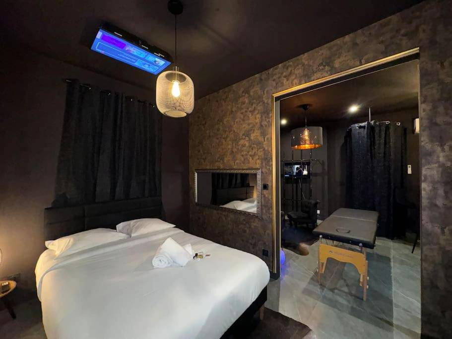 Photo du logement - love Room claire 1